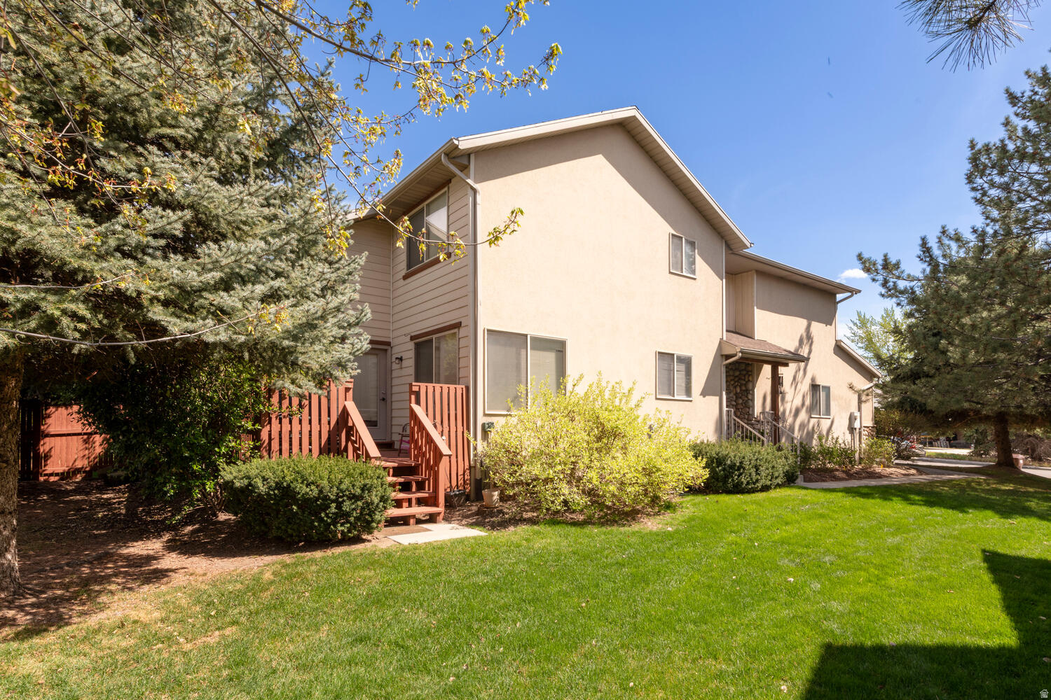HILLCREST ESTATES - Residential
