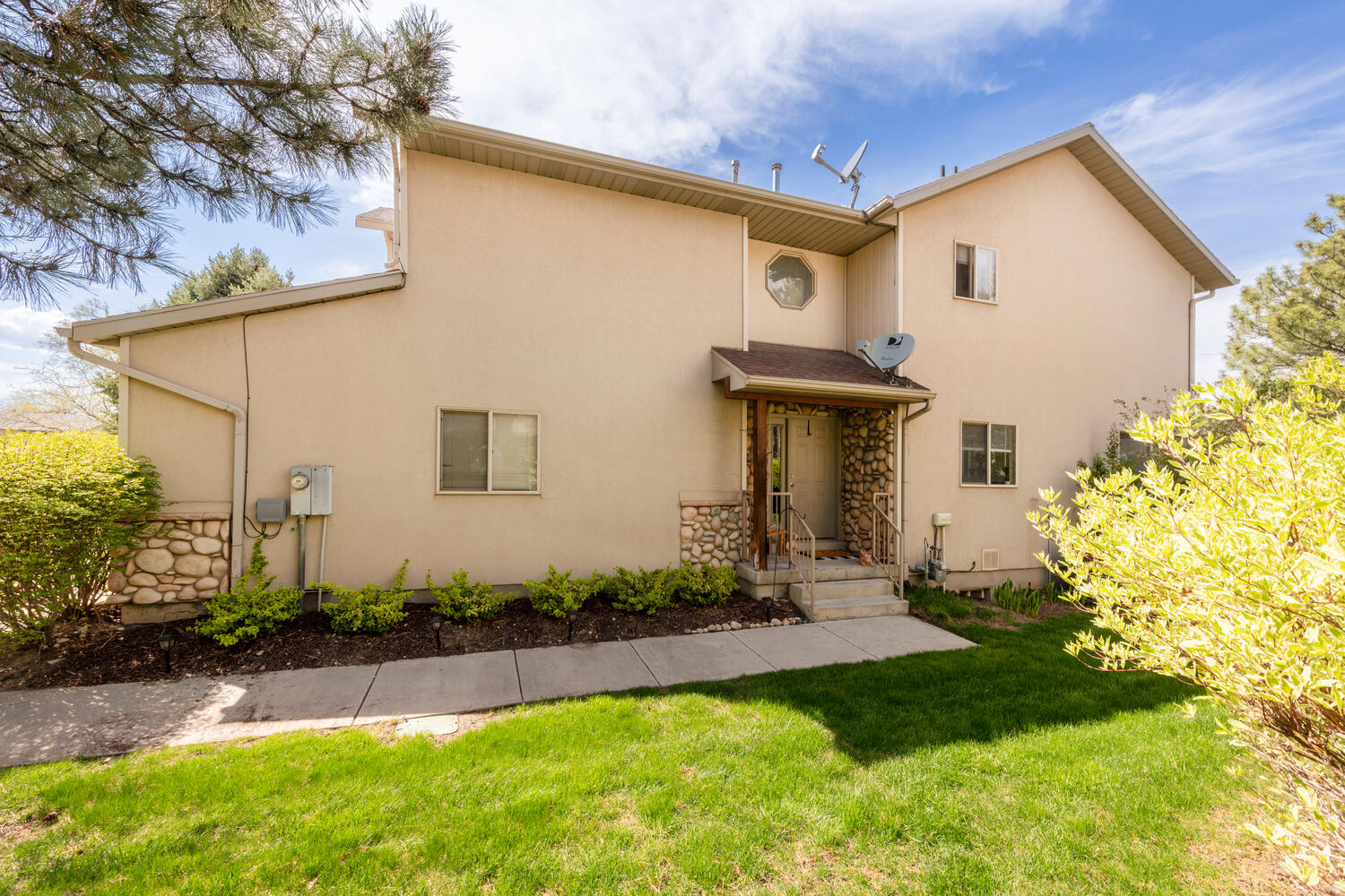 HILLCREST ESTATES - Residential