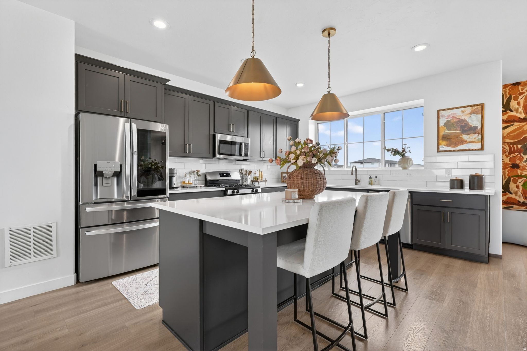 LAKESHORE LANDING - Residential