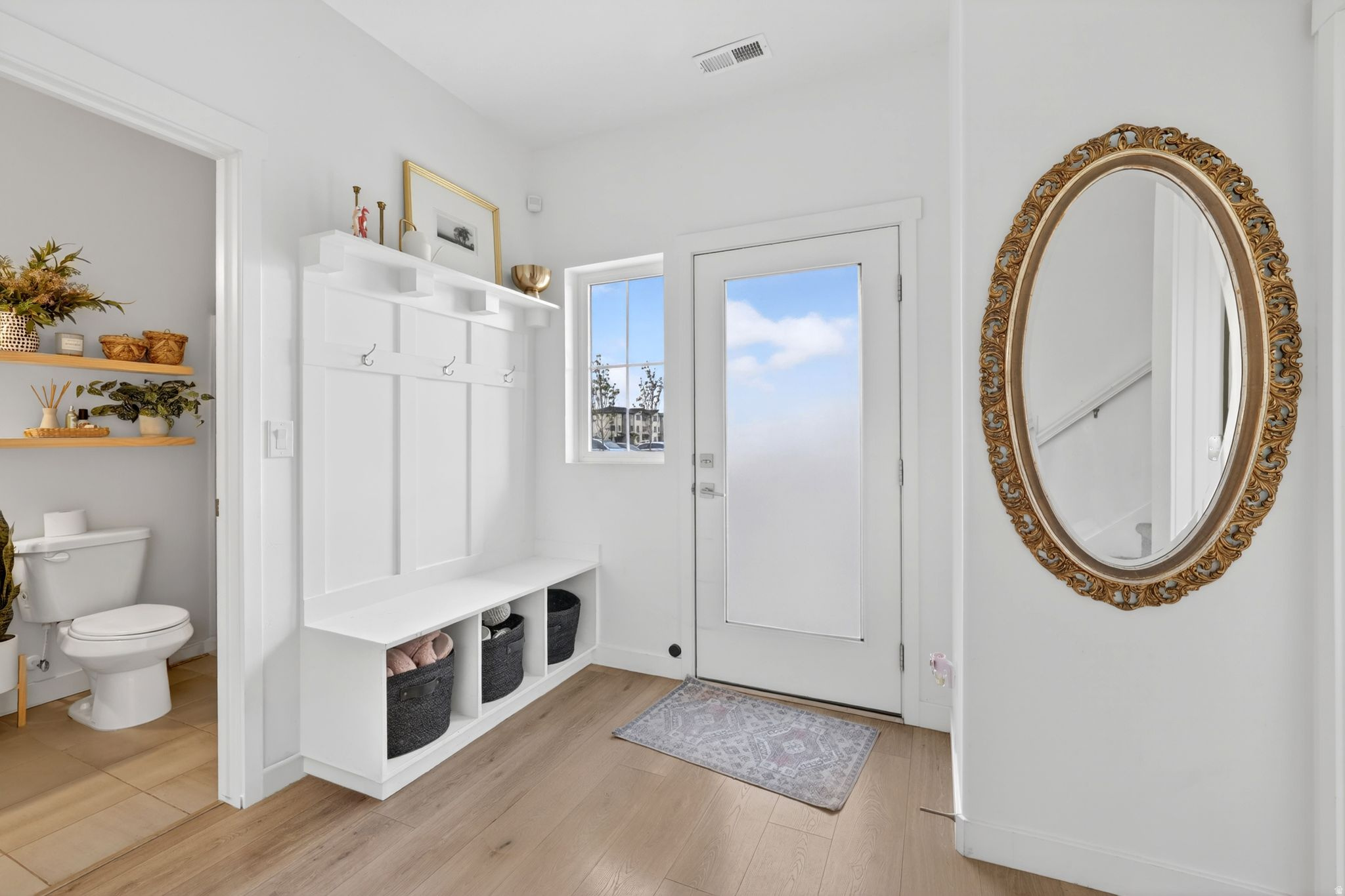 LAKESHORE LANDING - Residential