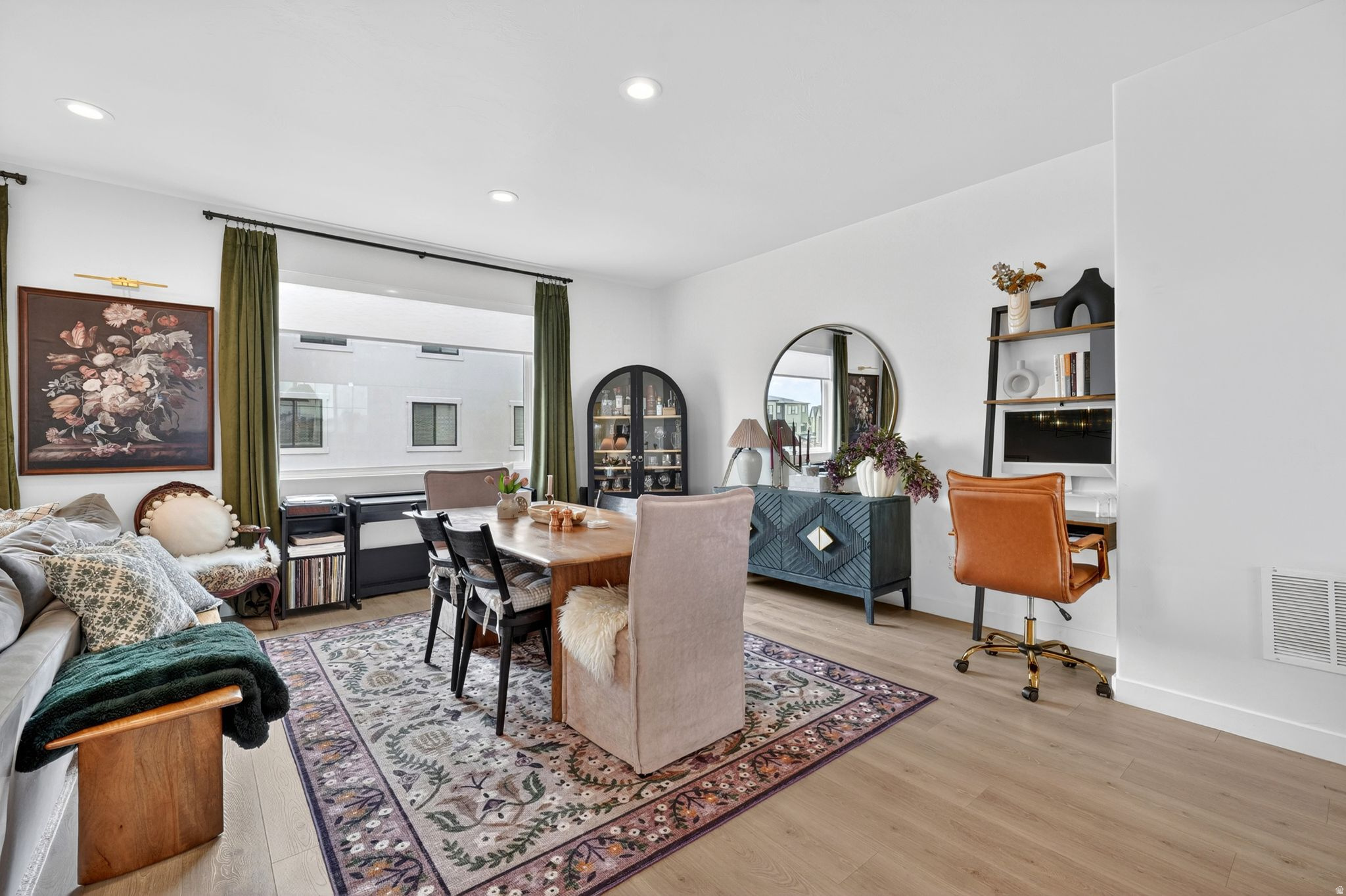 LAKESHORE LANDING - Residential