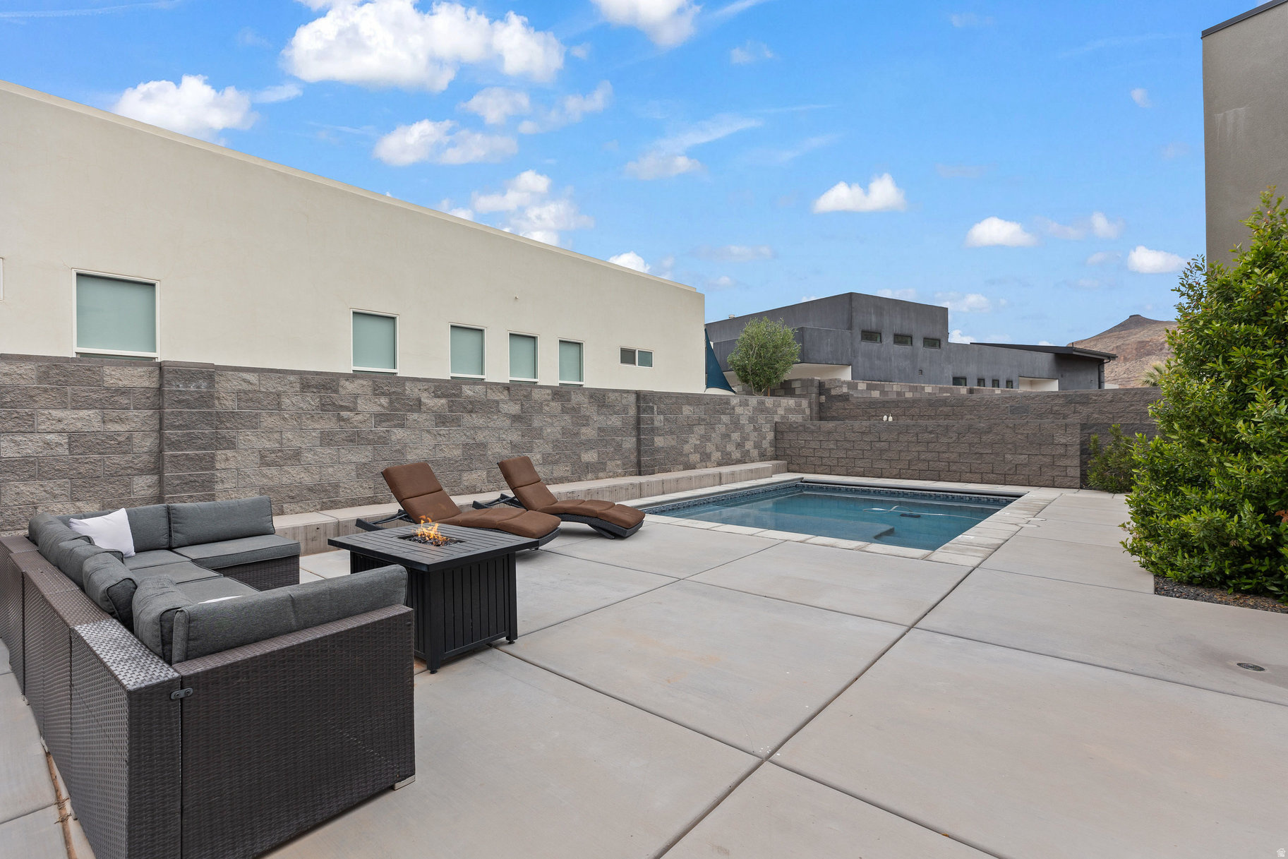 GOLF VIEW EST COP RK - Residential