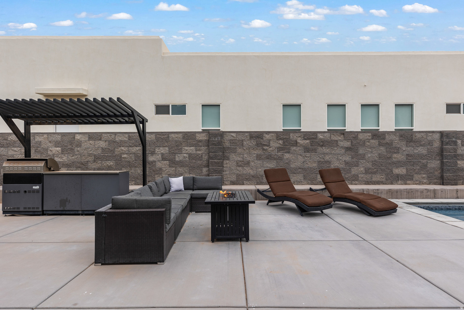 GOLF VIEW EST COP RK - Residential