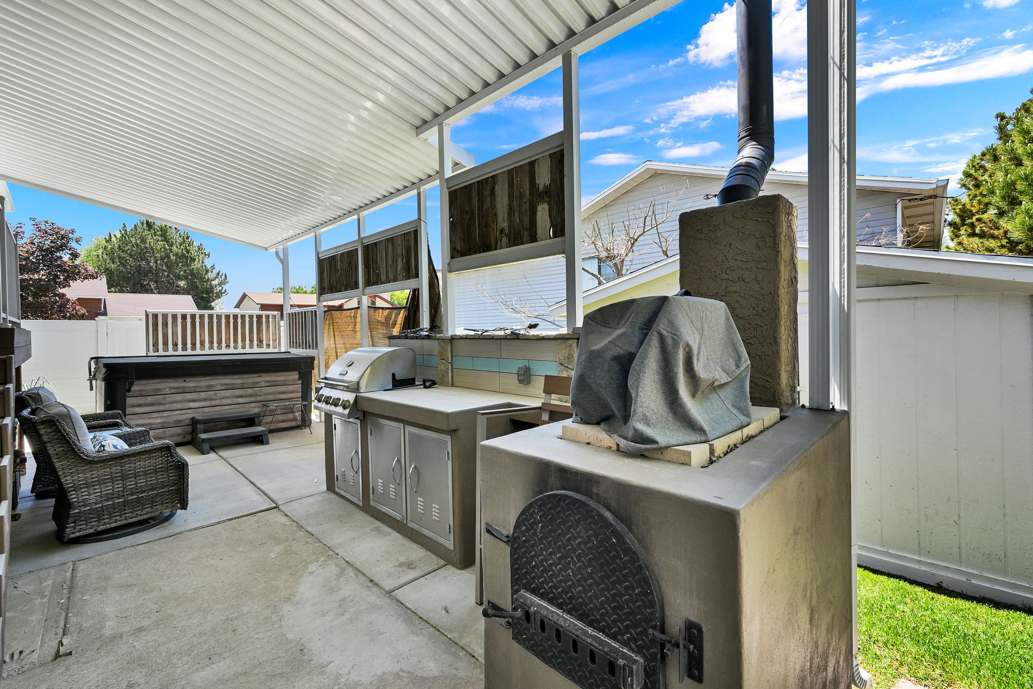 TOWN AND COUNTRY - Residential