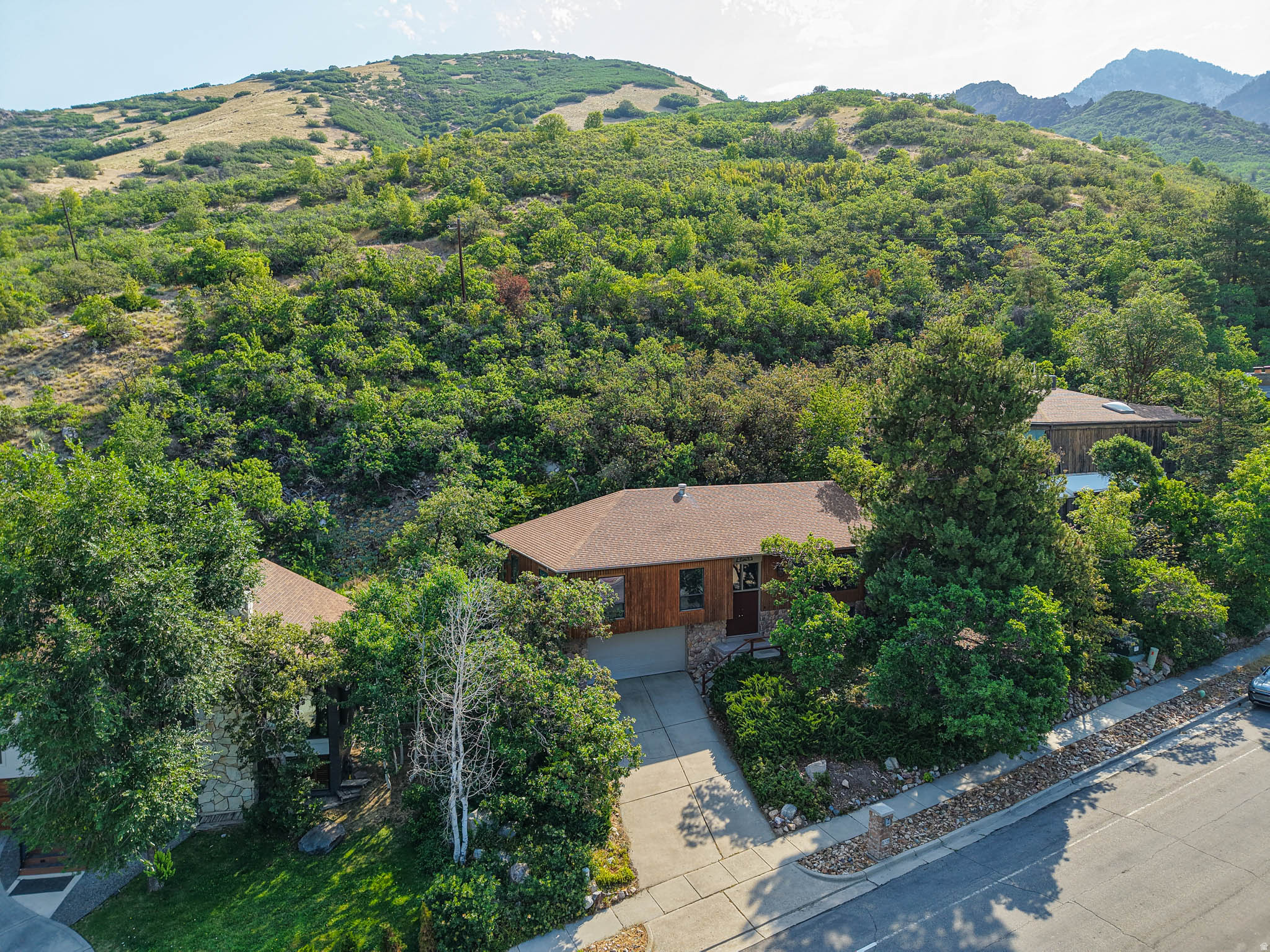GOLDEN HILLS #6 - Residential