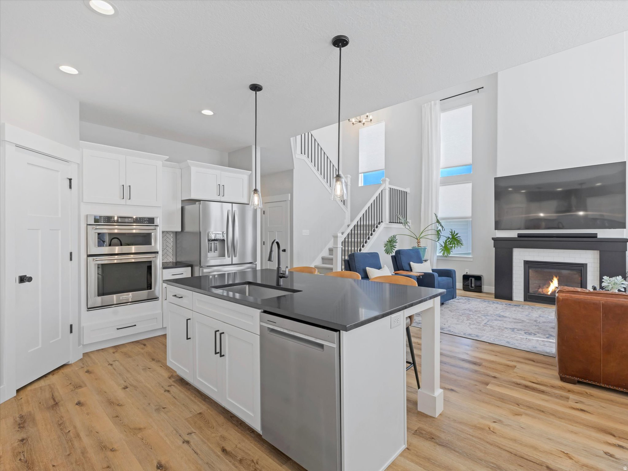 HIDDEN CANYON - Residential