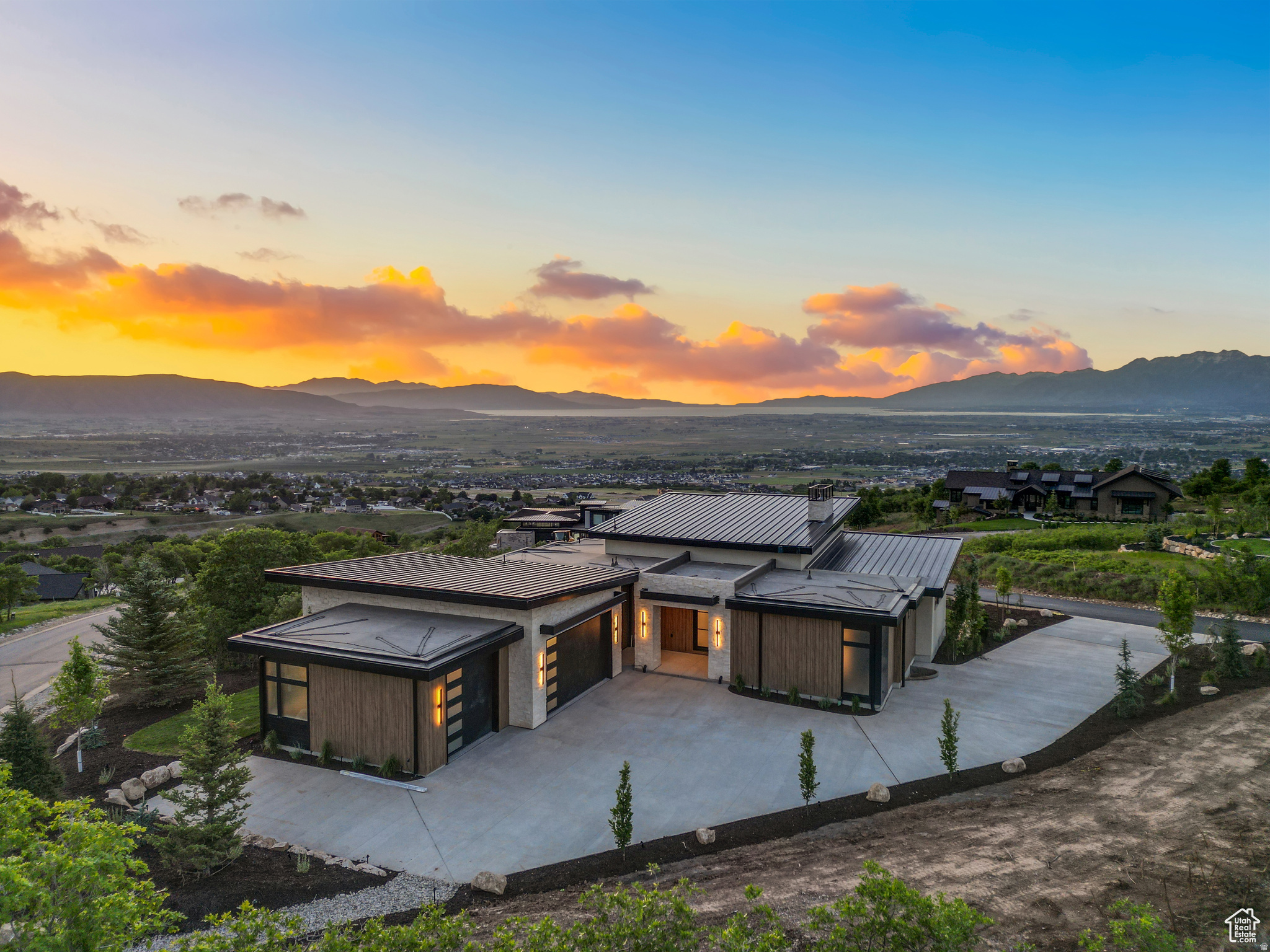 SUMMIT CREEK - Residential