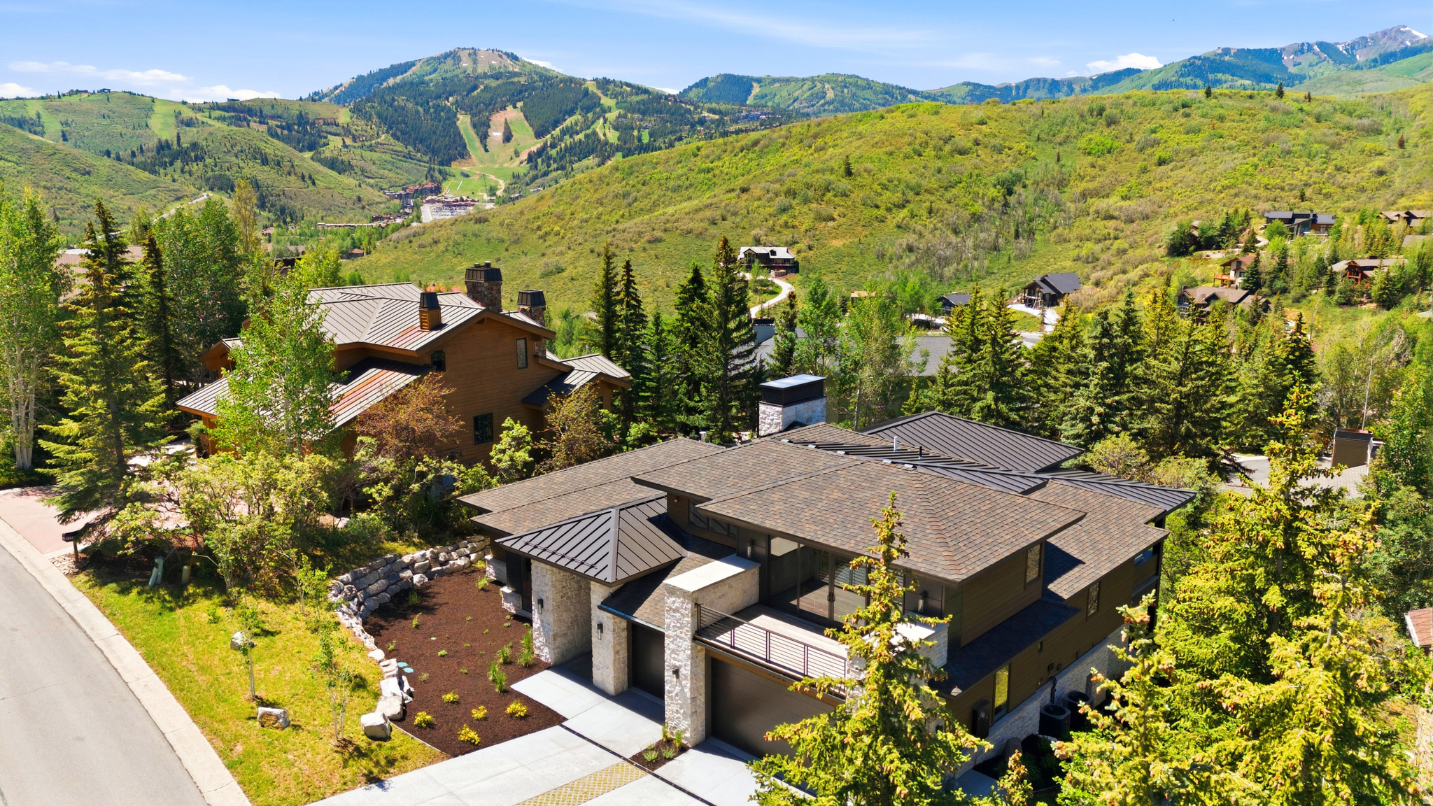 THE OAKS - Residential