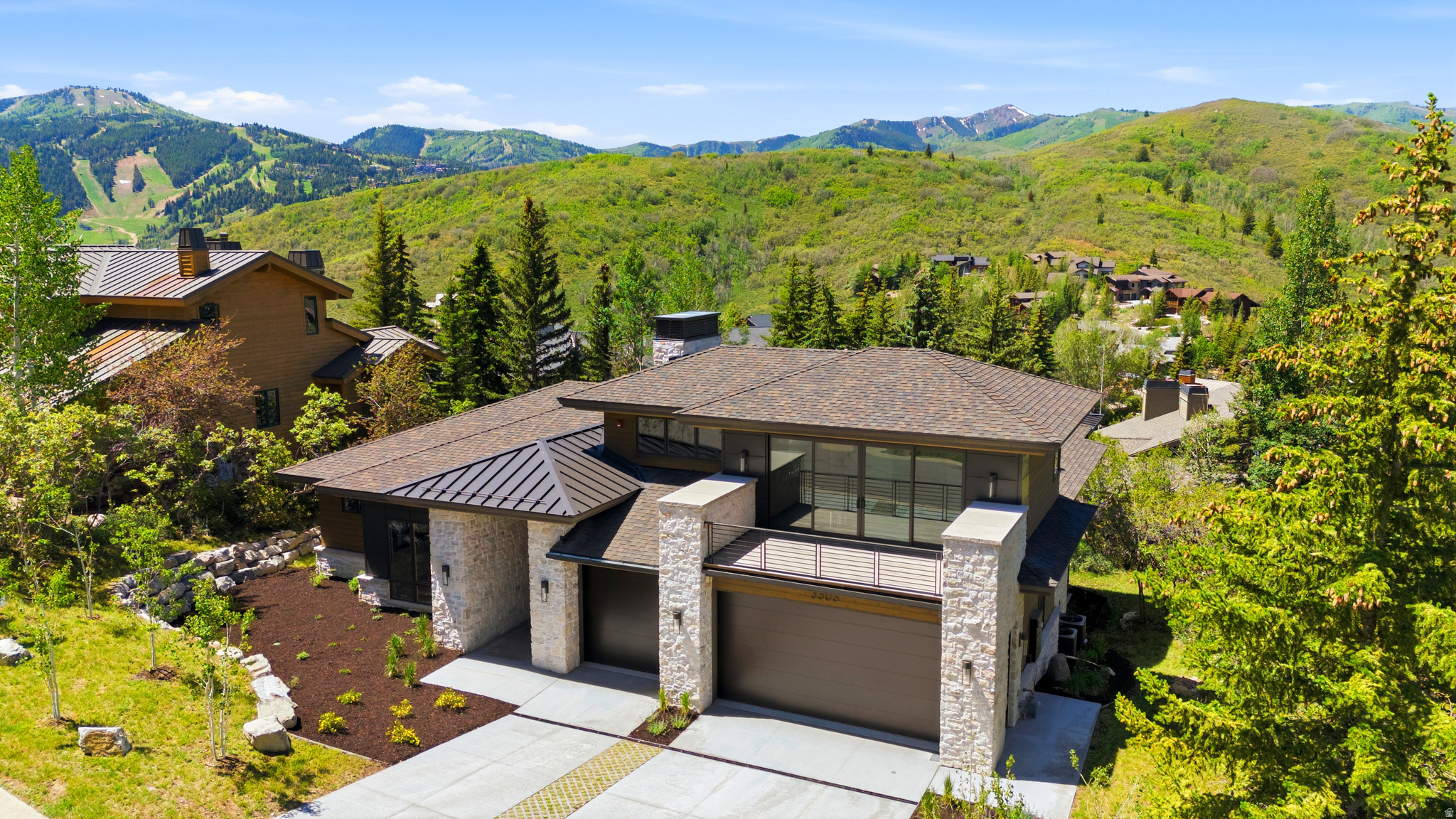 THE OAKS - Residential