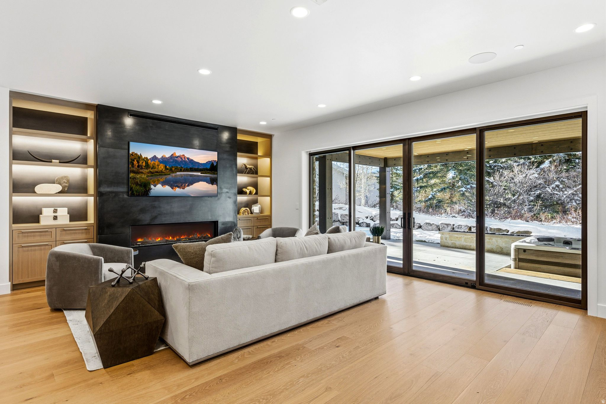 THE OAKS - Residential