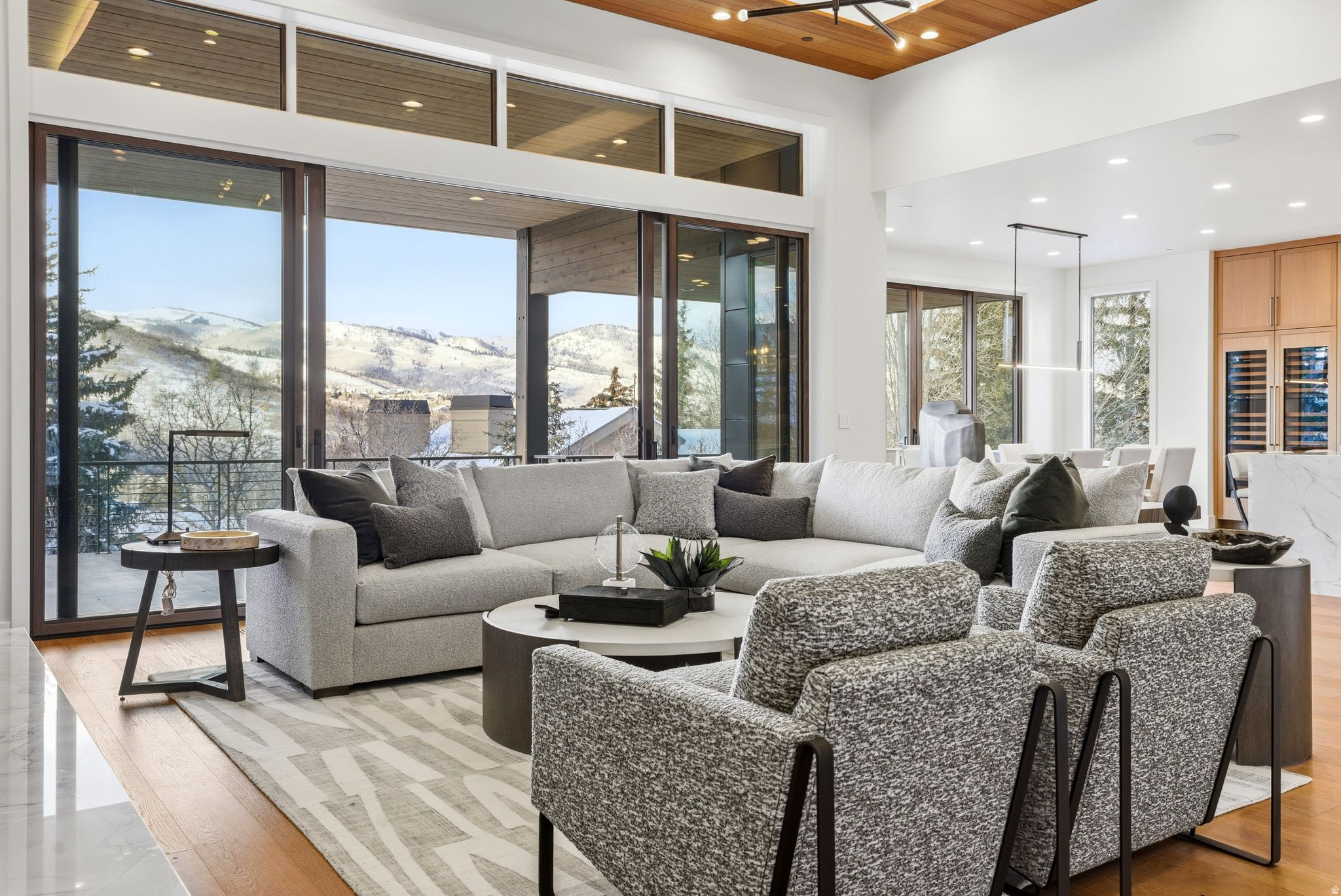 THE OAKS - Residential
