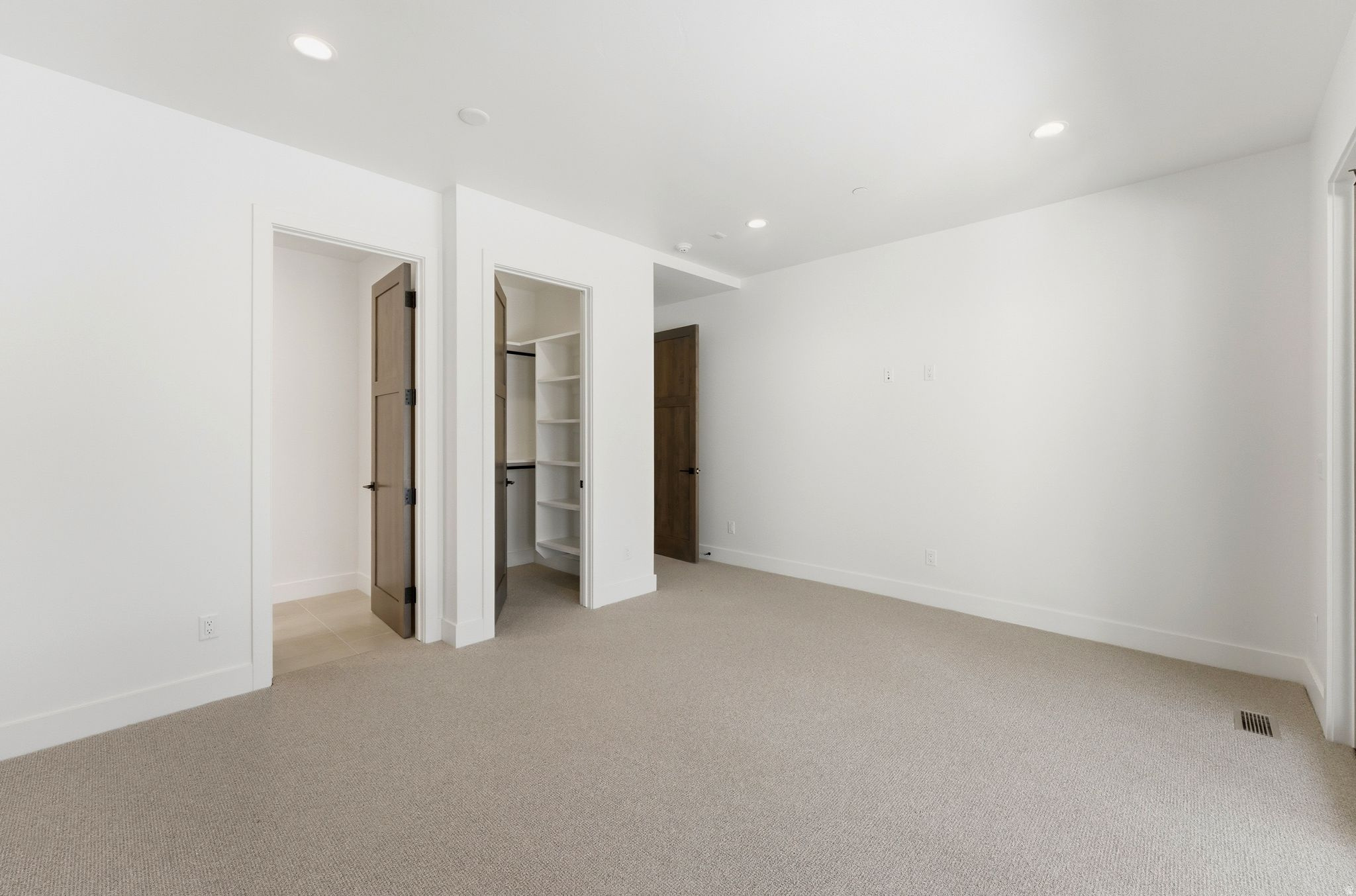 THE OAKS - Residential