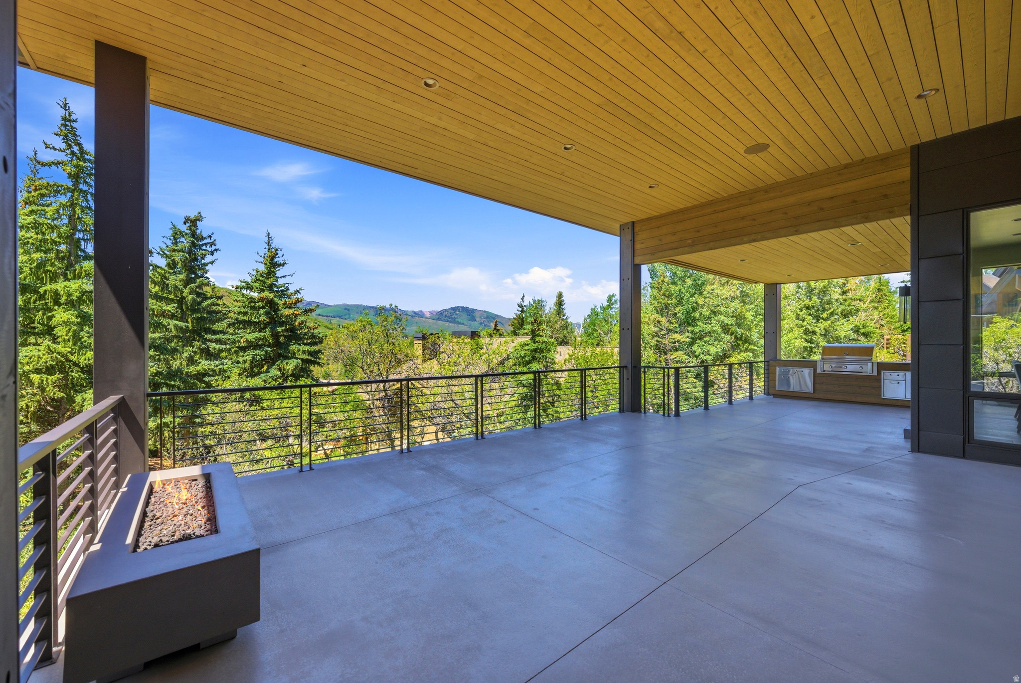 THE OAKS - Residential