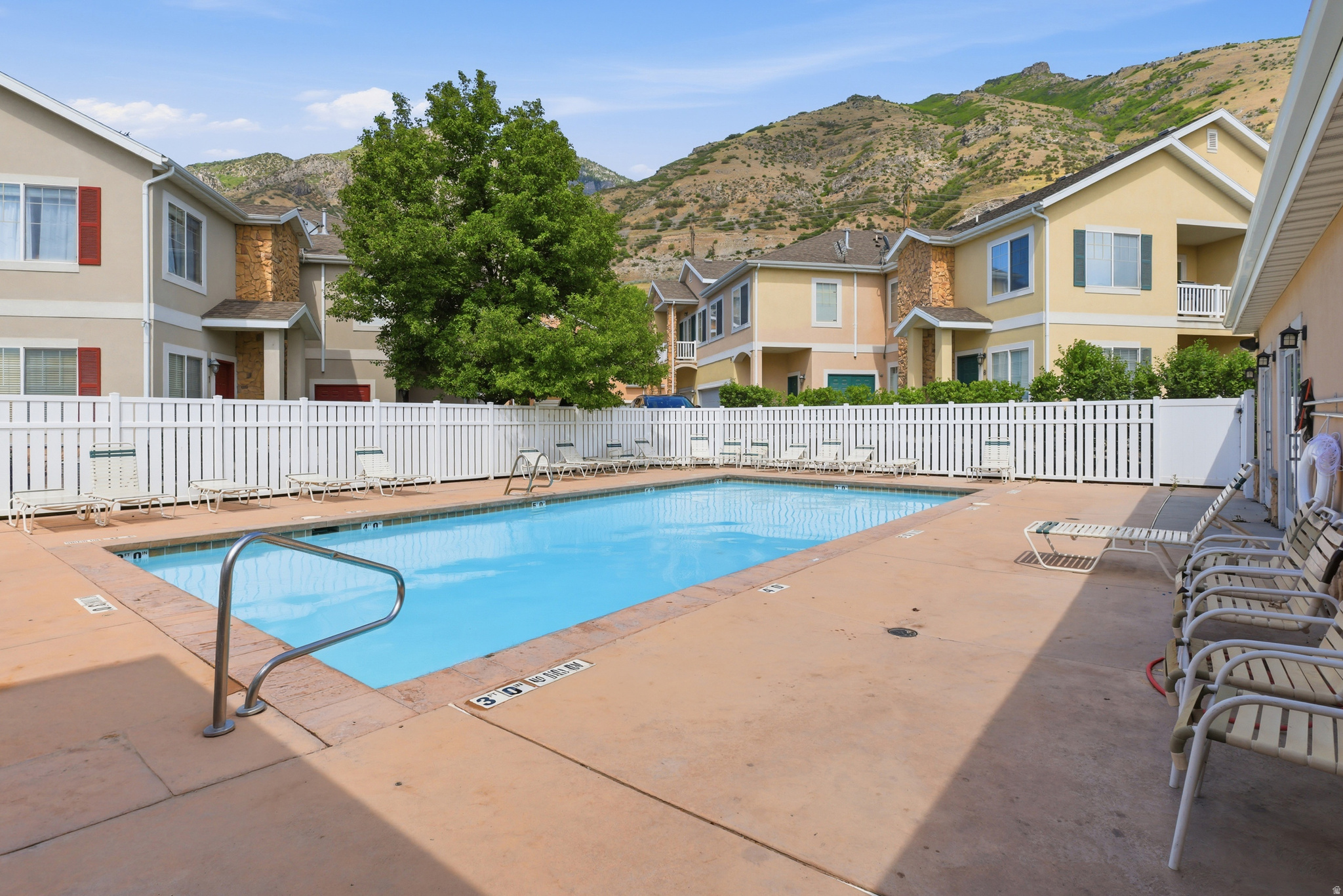 CANYON MEADOW - Residential