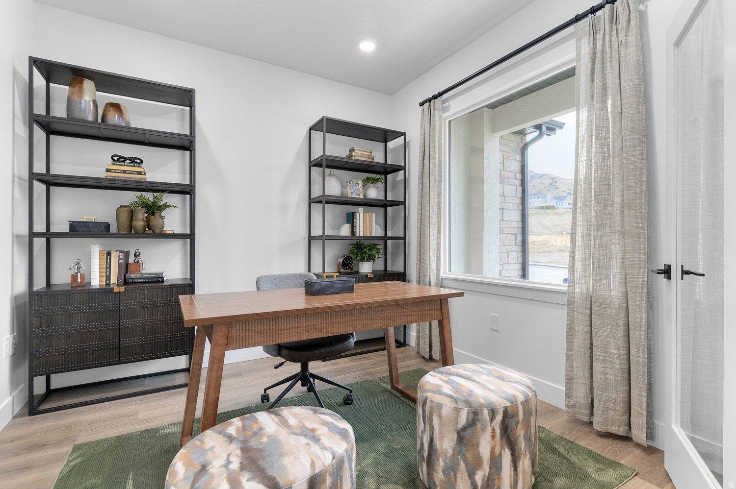 MOUNTAINSIDE ESTATES - Residential
