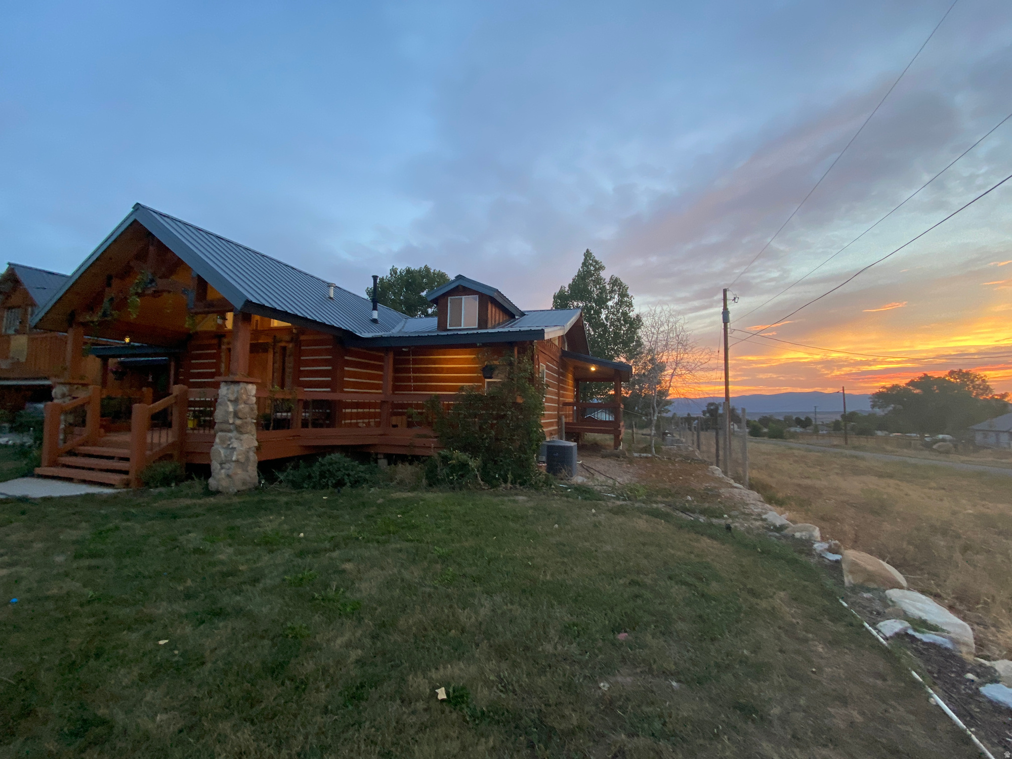 COUNTRY ROAD HAVEN - Residential