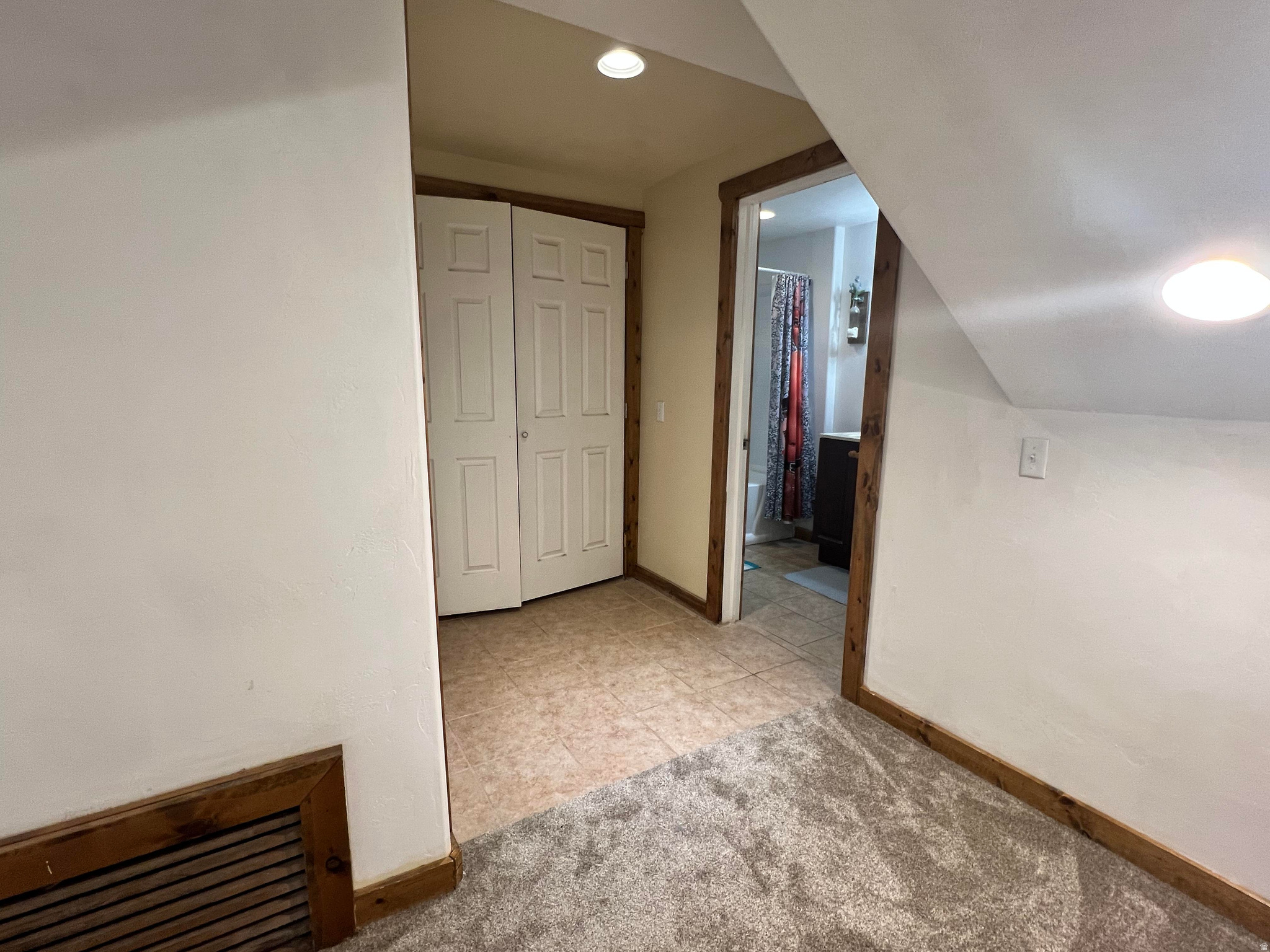 COUNTRY ROAD HAVEN - Residential