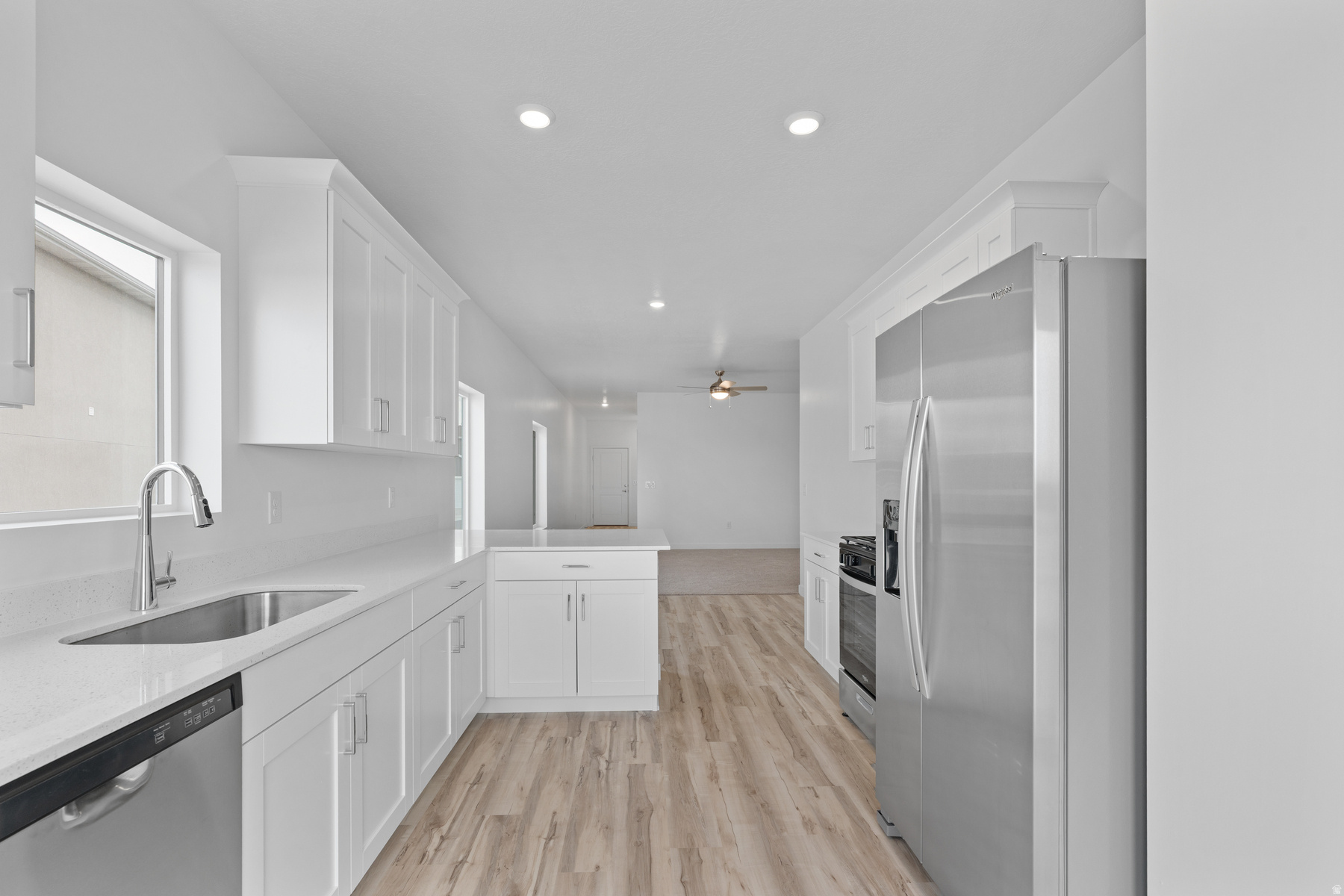 DESERT EDGE - Residential