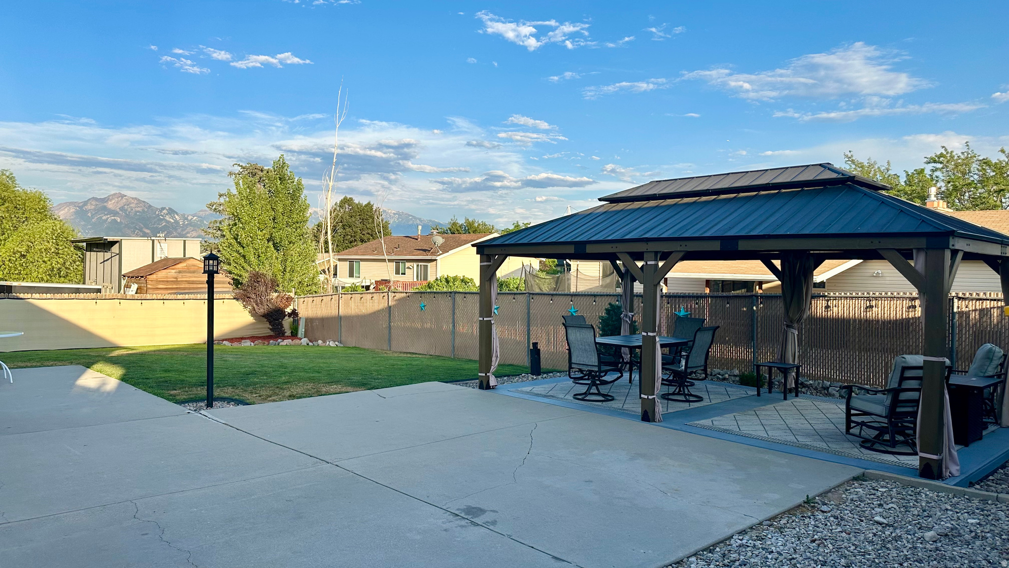 INDIAN VILLAGE - Residential