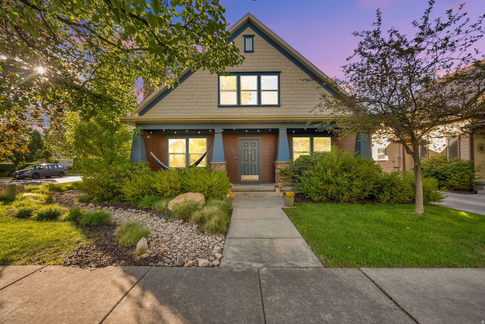 DAYBREAK - Residential