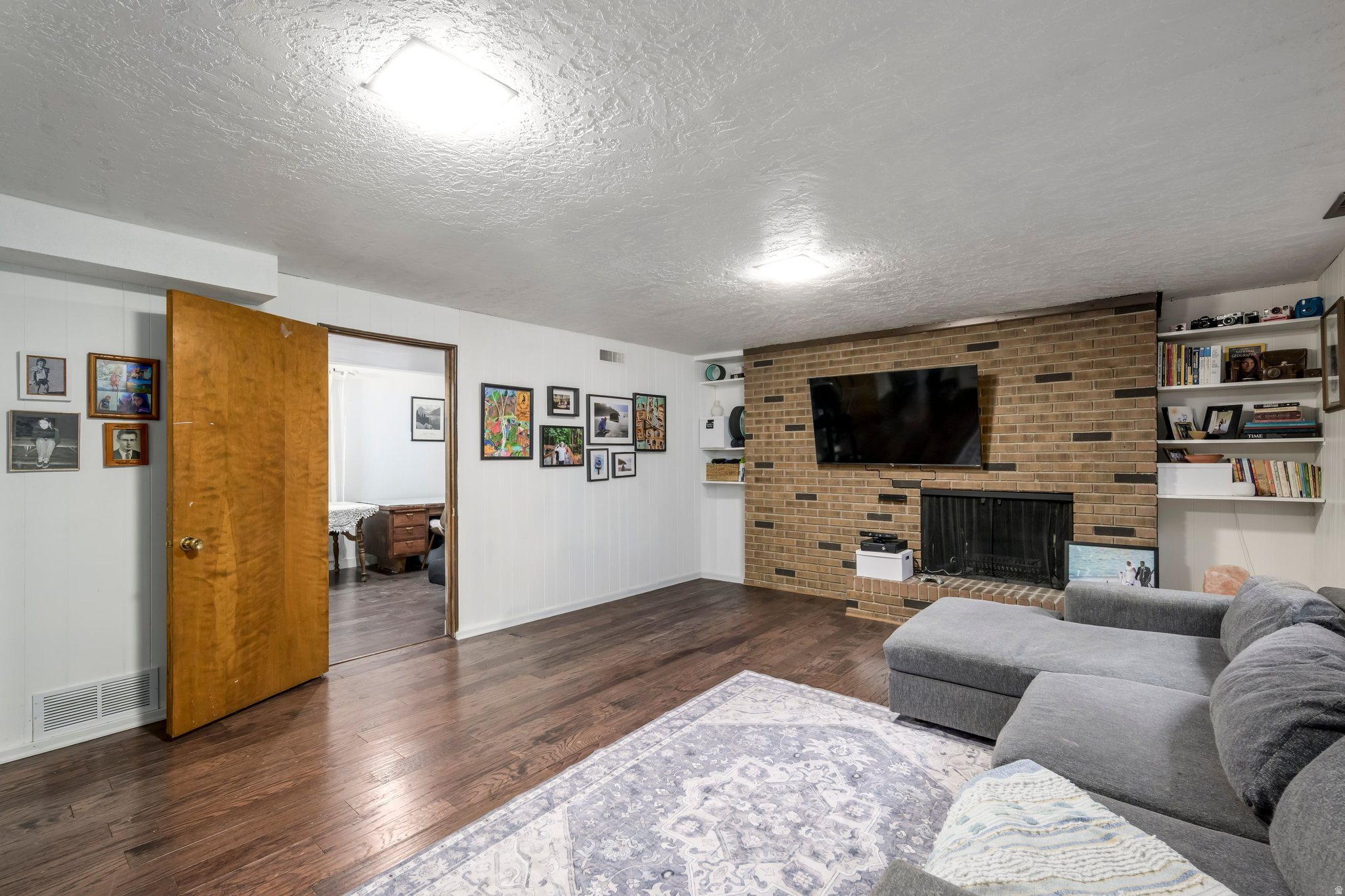 TANGLEWOOD CONDOS - Residential