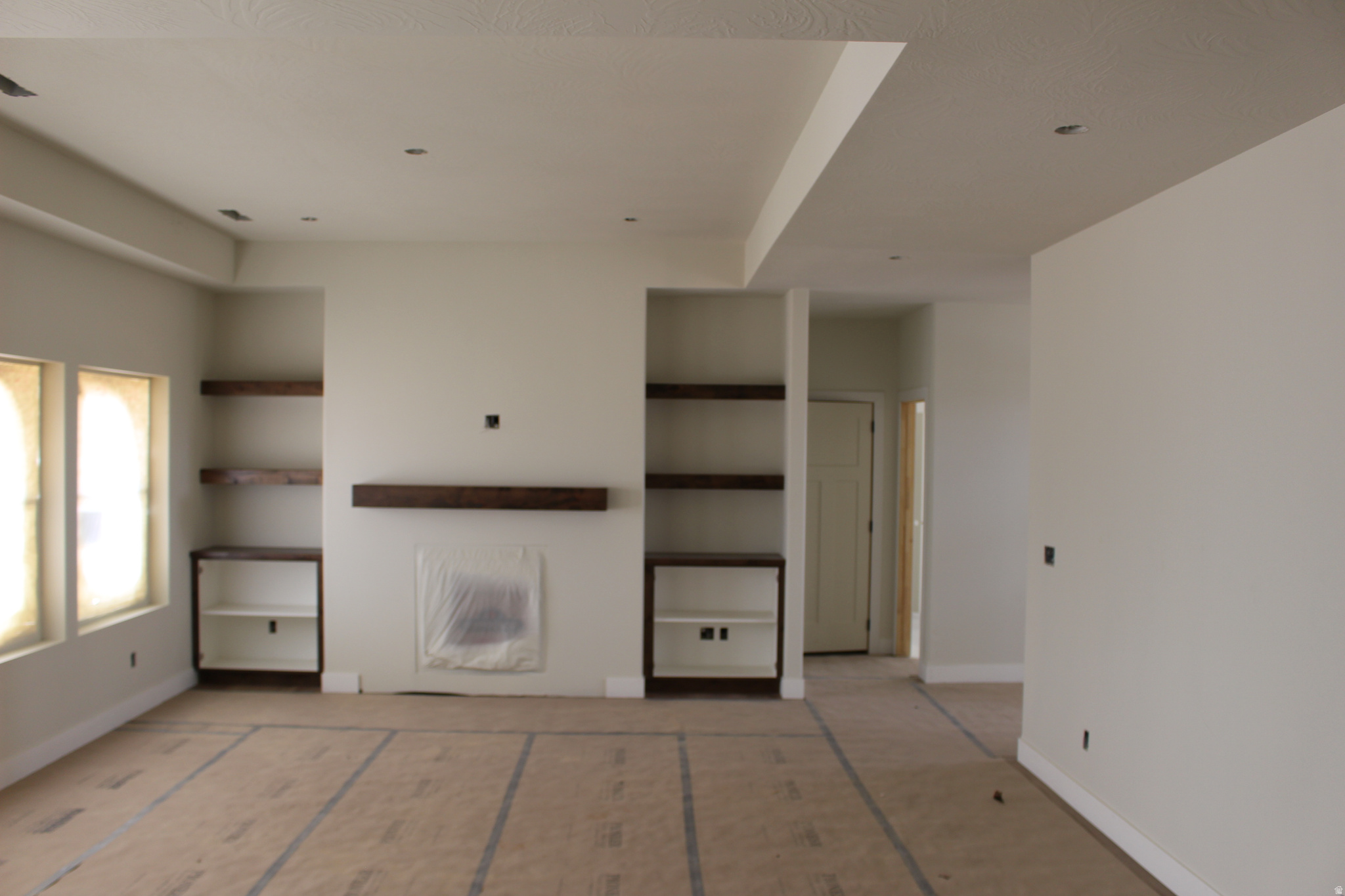 IRON CREST - Residential