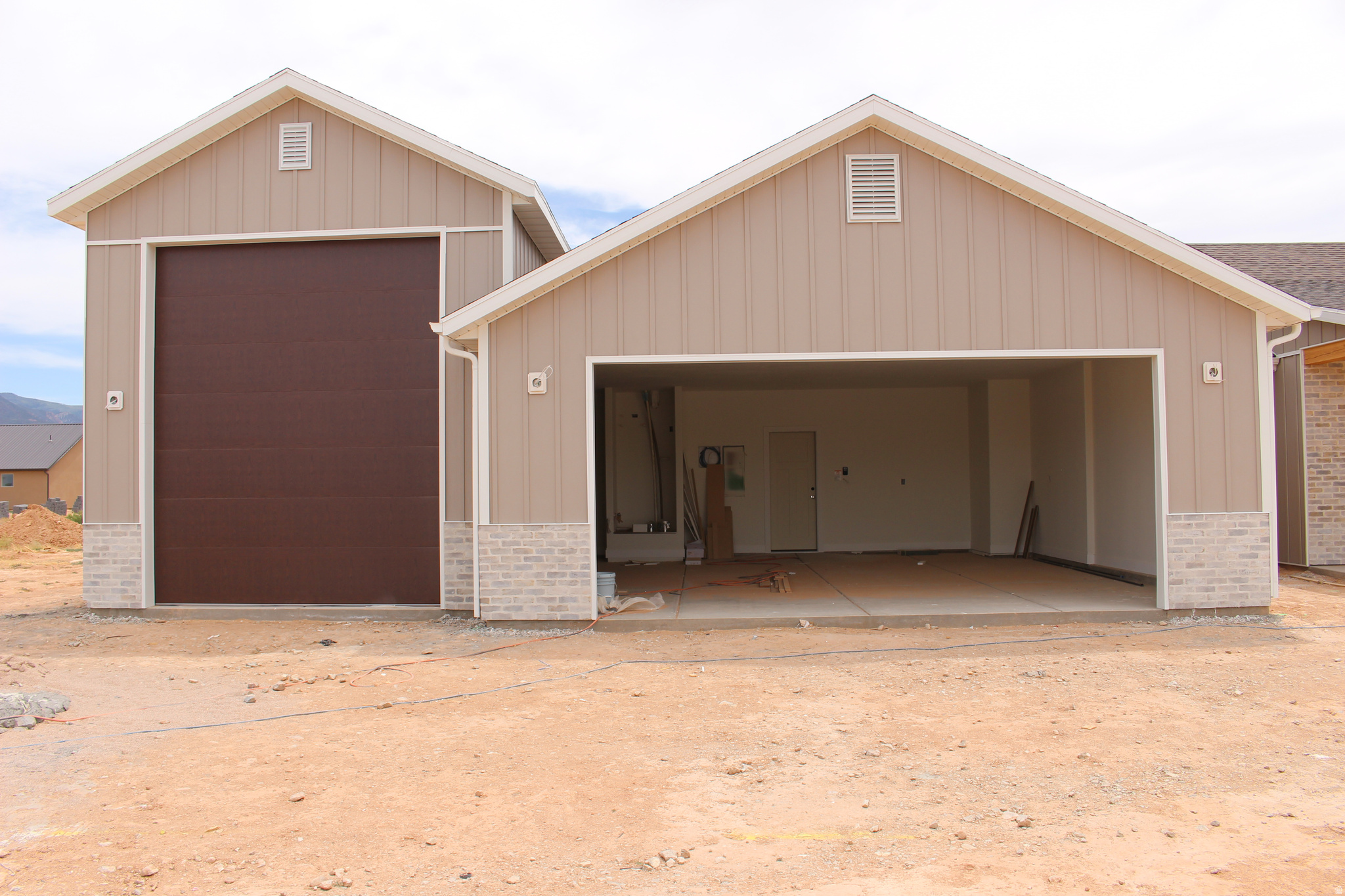 IRON CREST - Residential