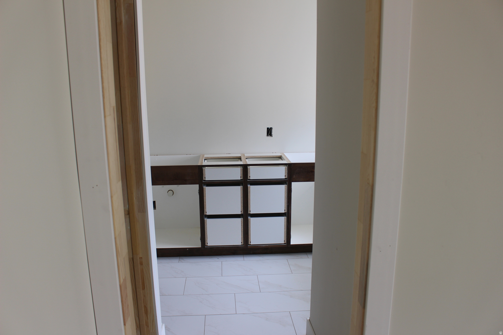 IRON CREST - Residential