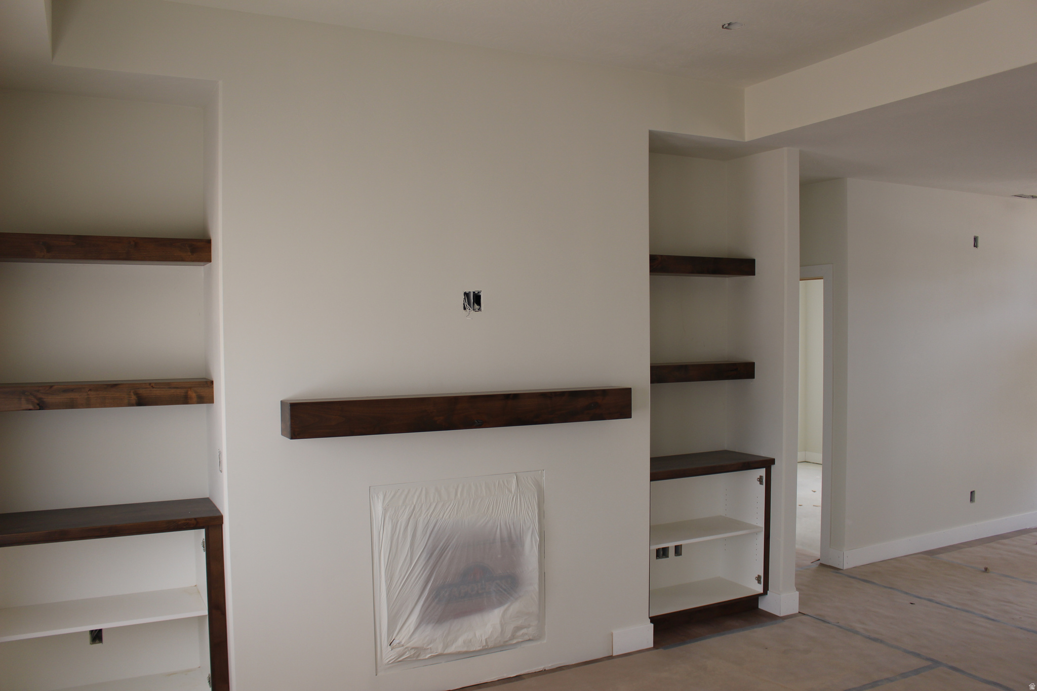 IRON CREST - Residential