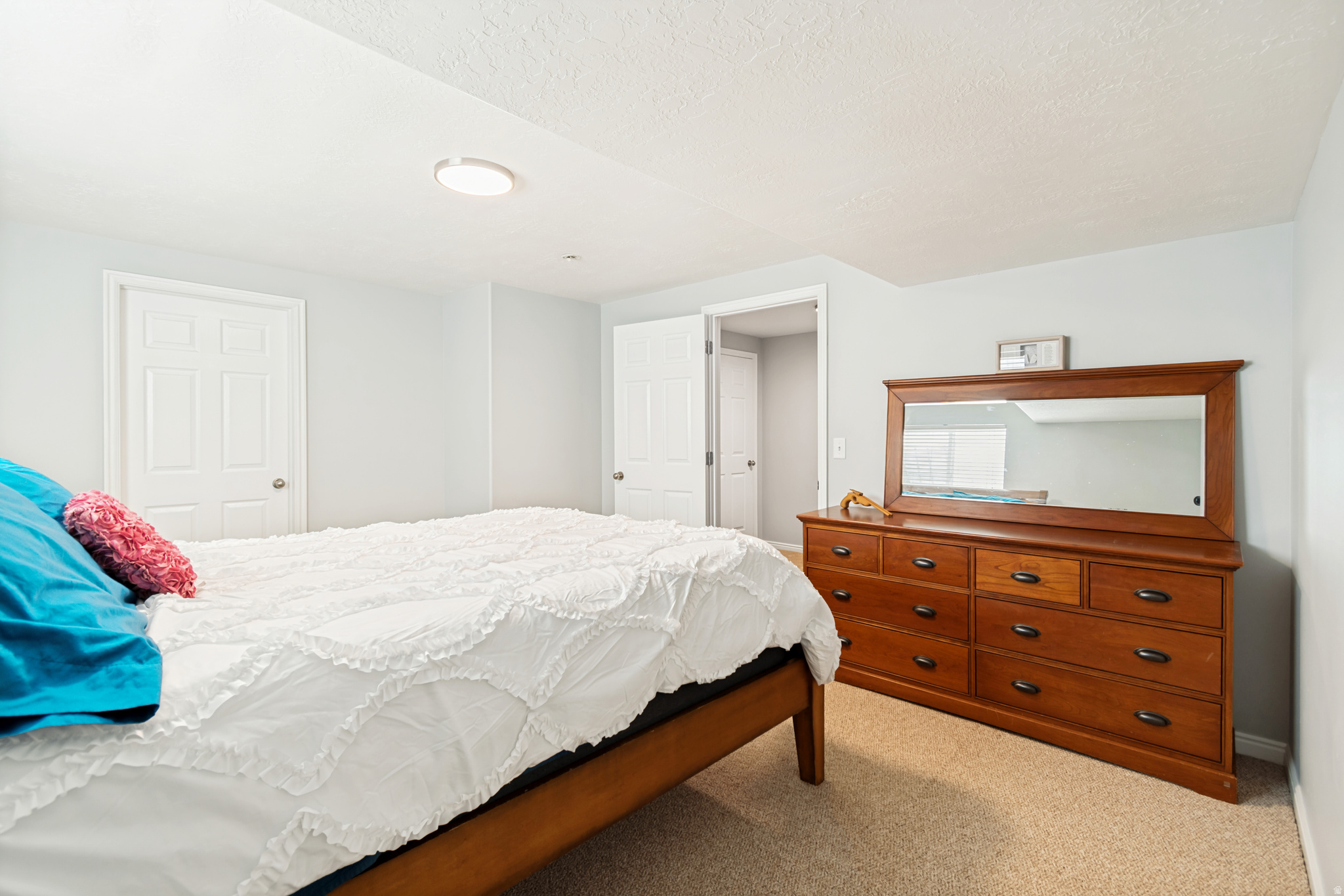 WYNDOM SQUARE - Residential
