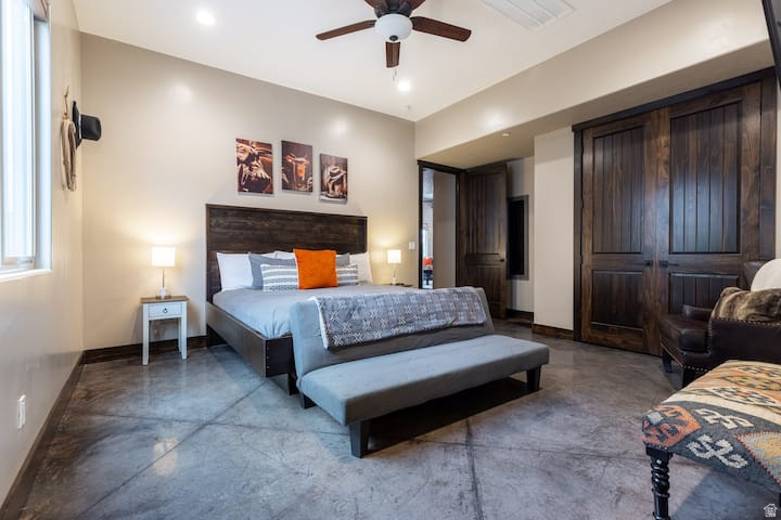 RETREAT AT SAND HOLLOW RESORT - Residential