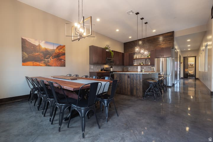 RETREAT AT SAND HOLLOW RESORT - Residential