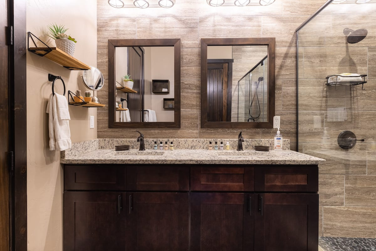RETREAT AT SAND HOLLOW RESORT - Residential