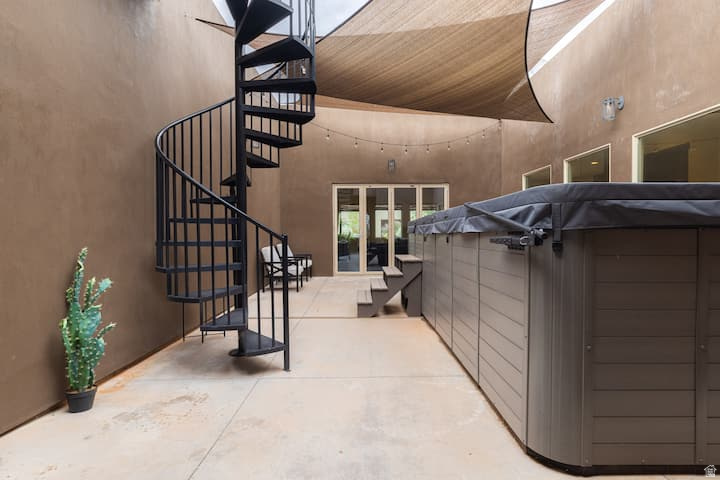 RETREAT AT SAND HOLLOW RESORT - Residential