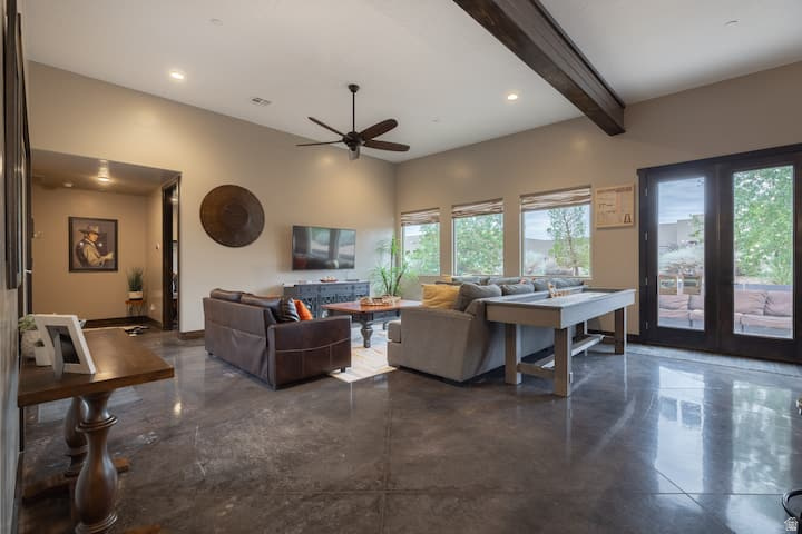 RETREAT AT SAND HOLLOW RESORT - Residential