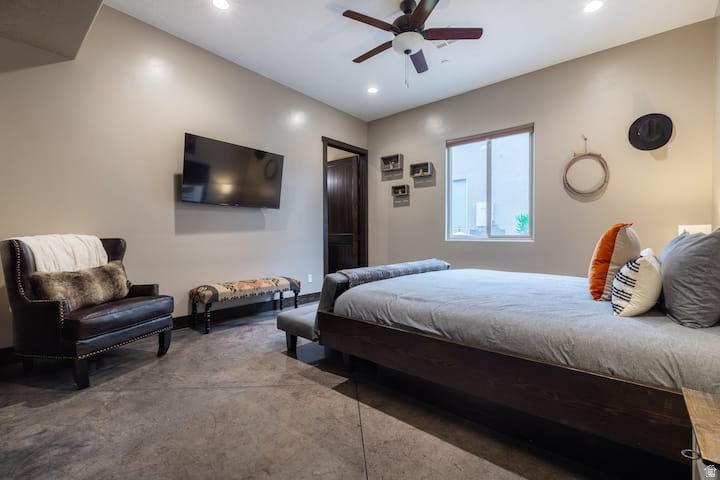 RETREAT AT SAND HOLLOW RESORT - Residential