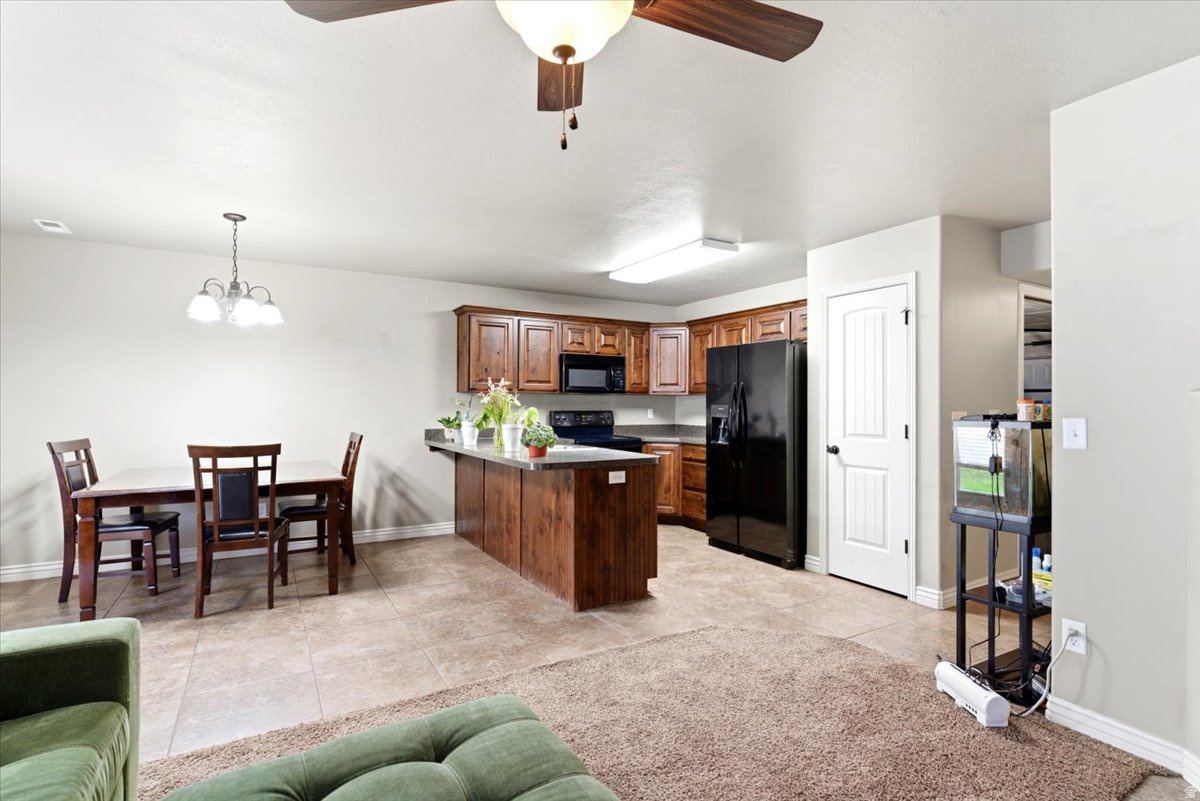 CAMELOT COVE - Residential