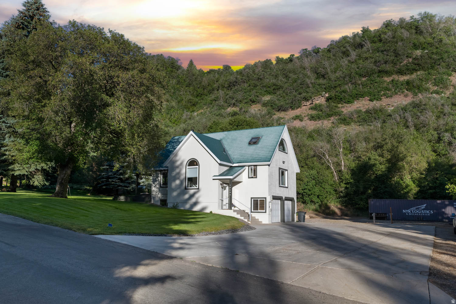 COVERED BRIDGE - Residential