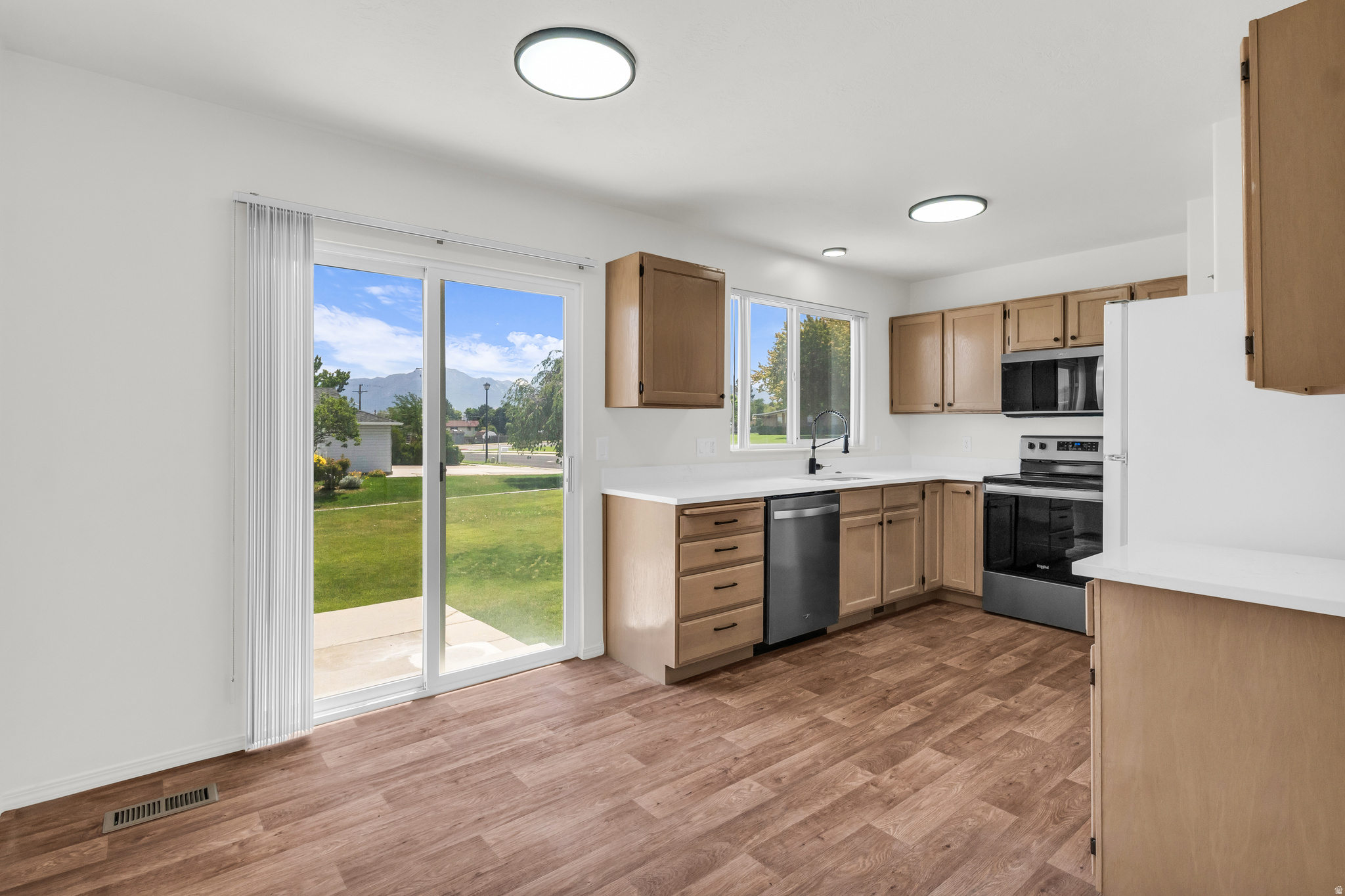 CHERRY HOLLOW - Residential