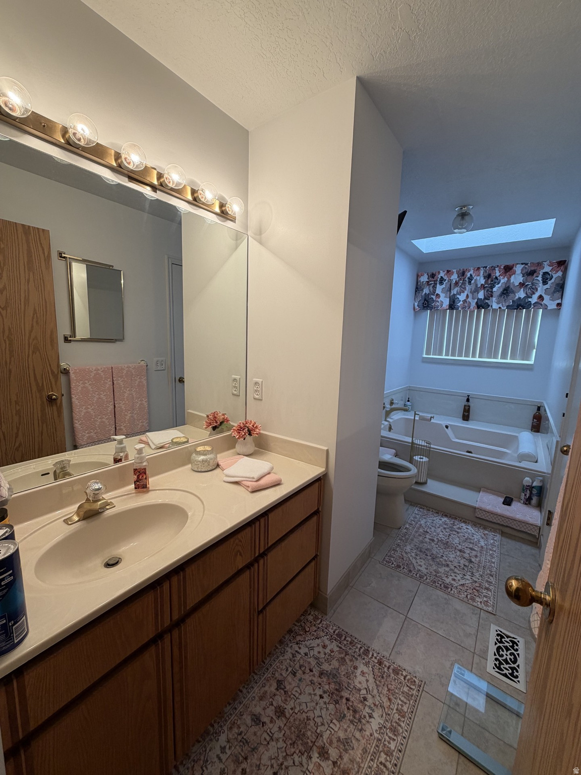FALCONCREST - Residential
