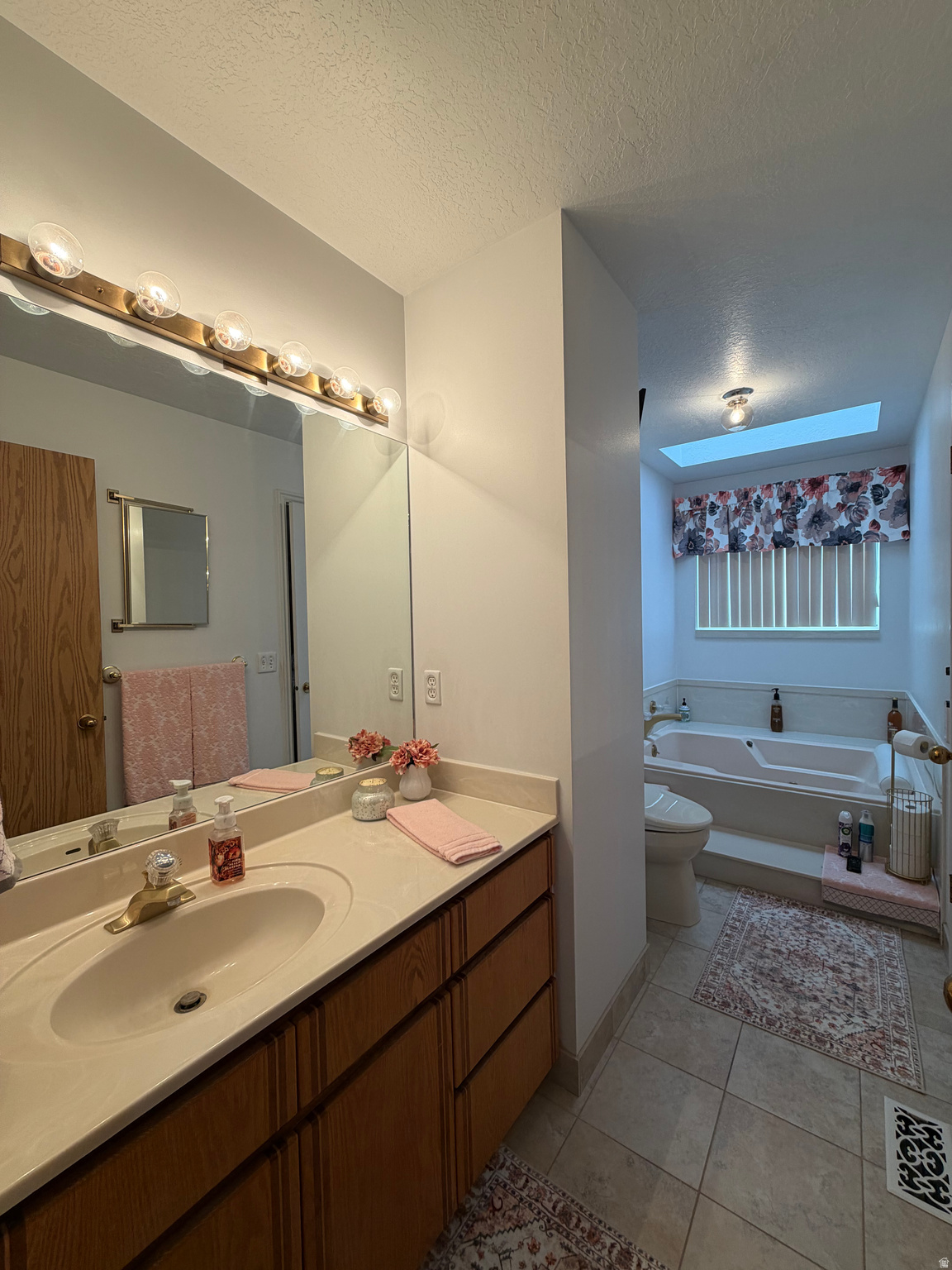 FALCONCREST - Residential