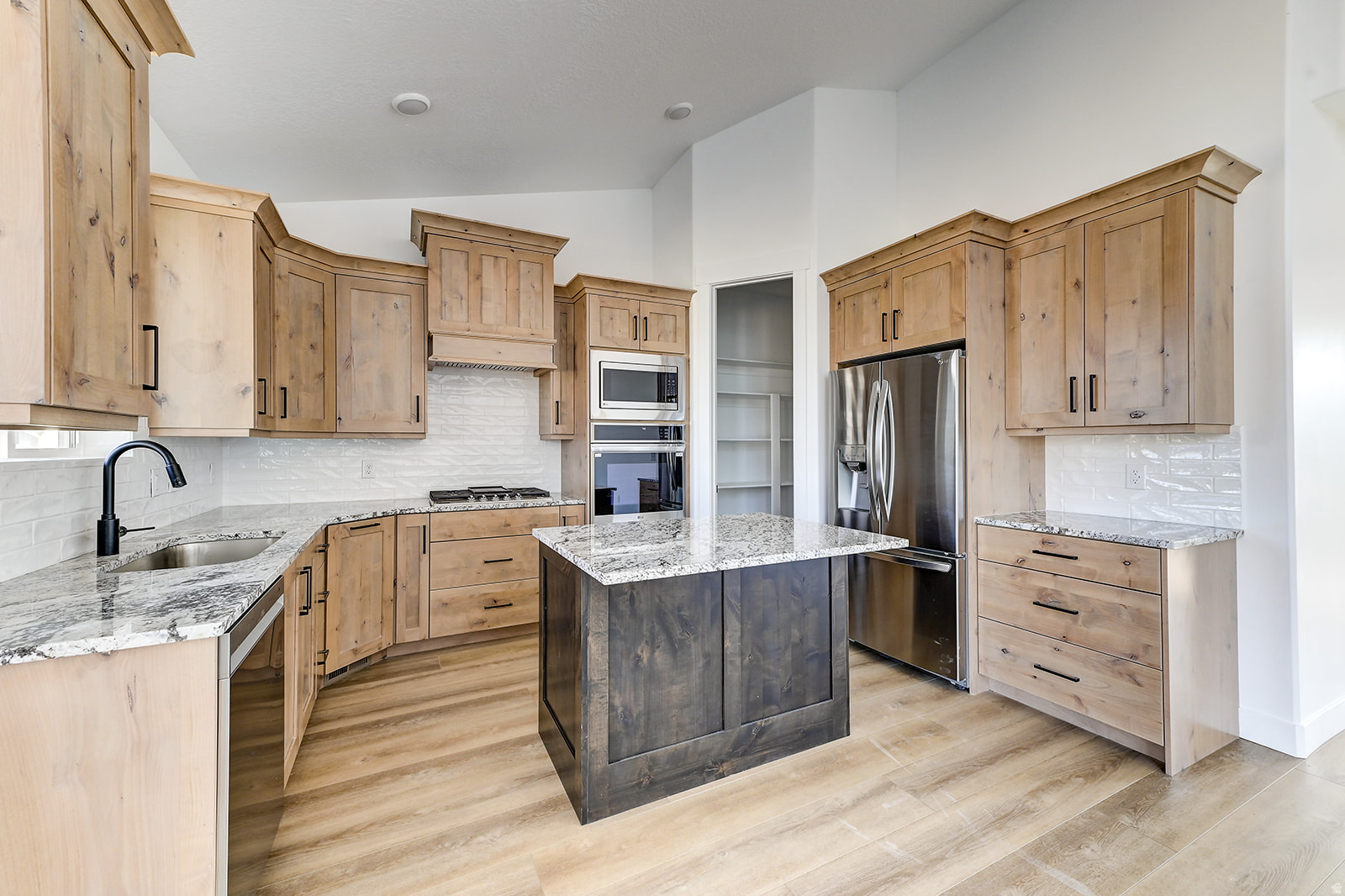 HERITAGE FARMS - Residential