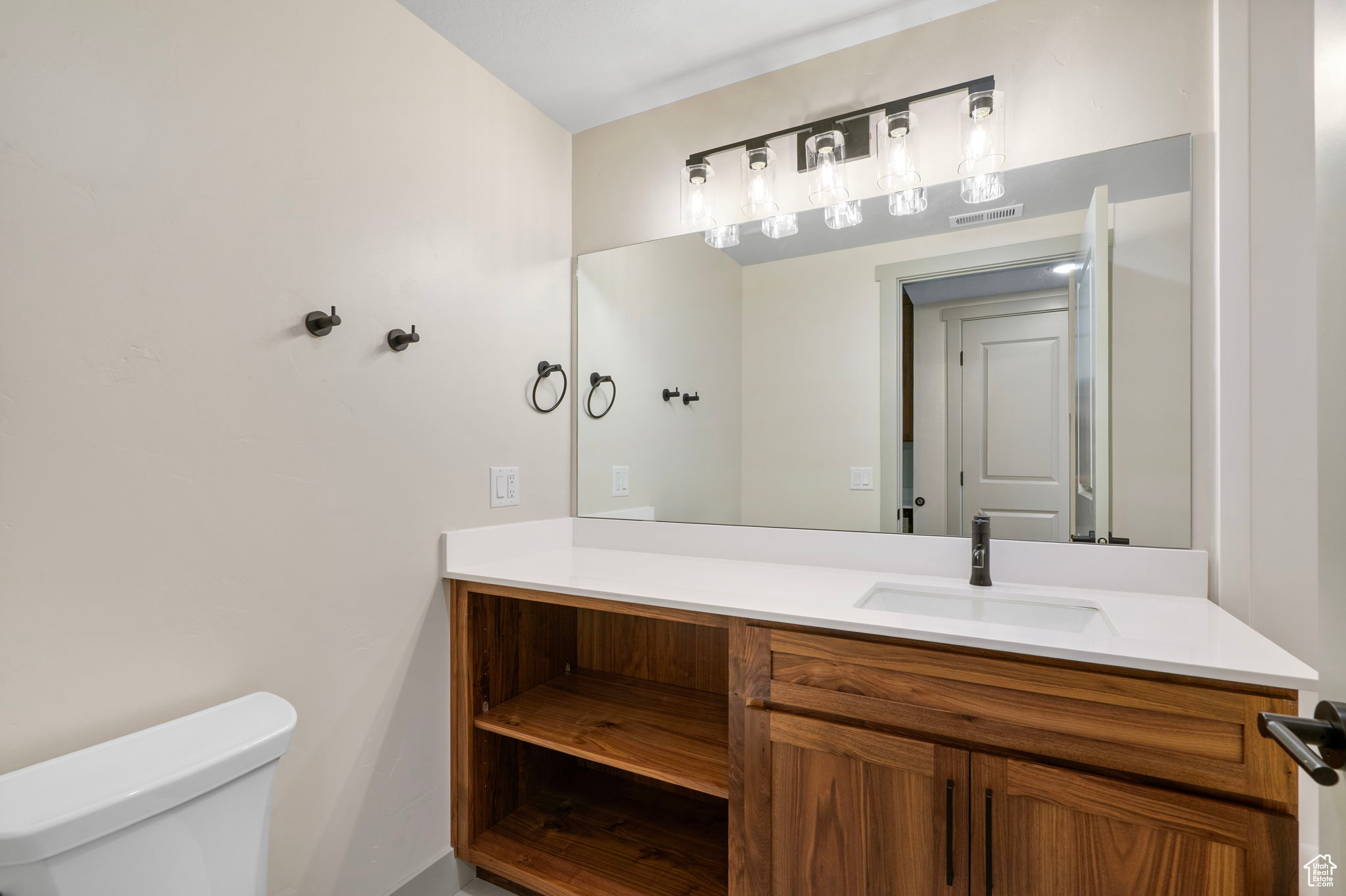 GARDEN CITY LAKE RESIDENCES - Residential