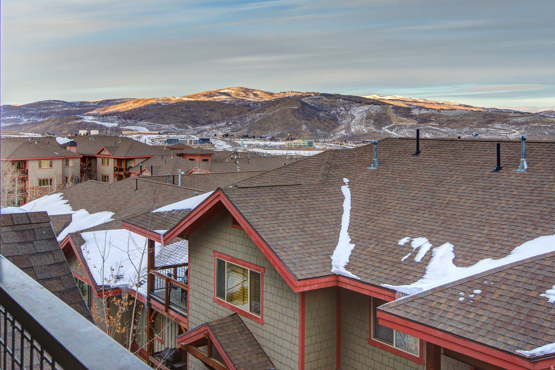 BEAR HOLLOW RIDGE - Residential