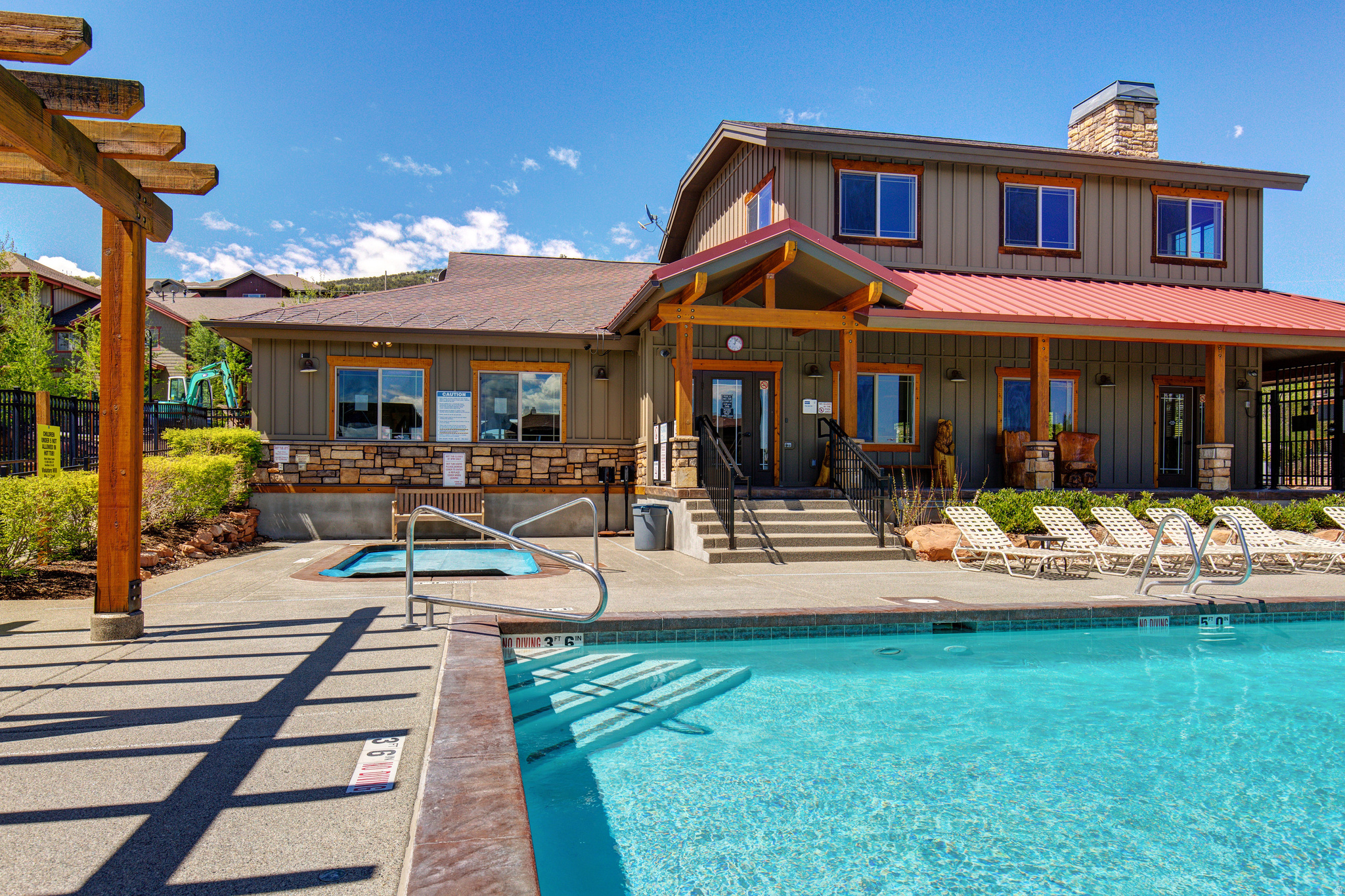 BEAR HOLLOW RIDGE - Residential