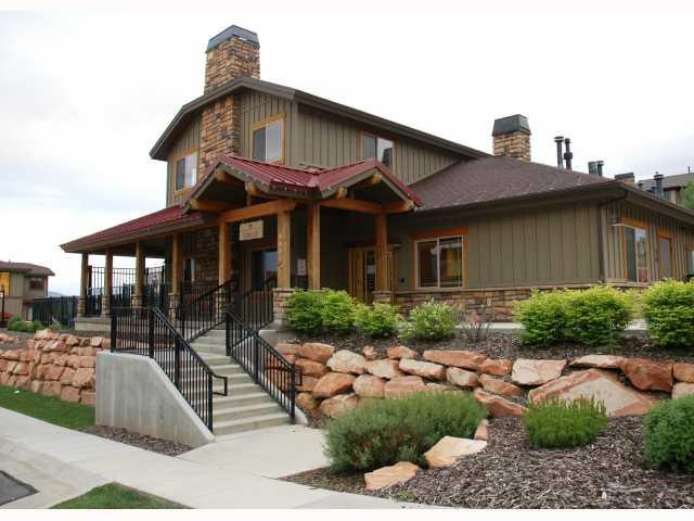 BEAR HOLLOW RIDGE - Residential