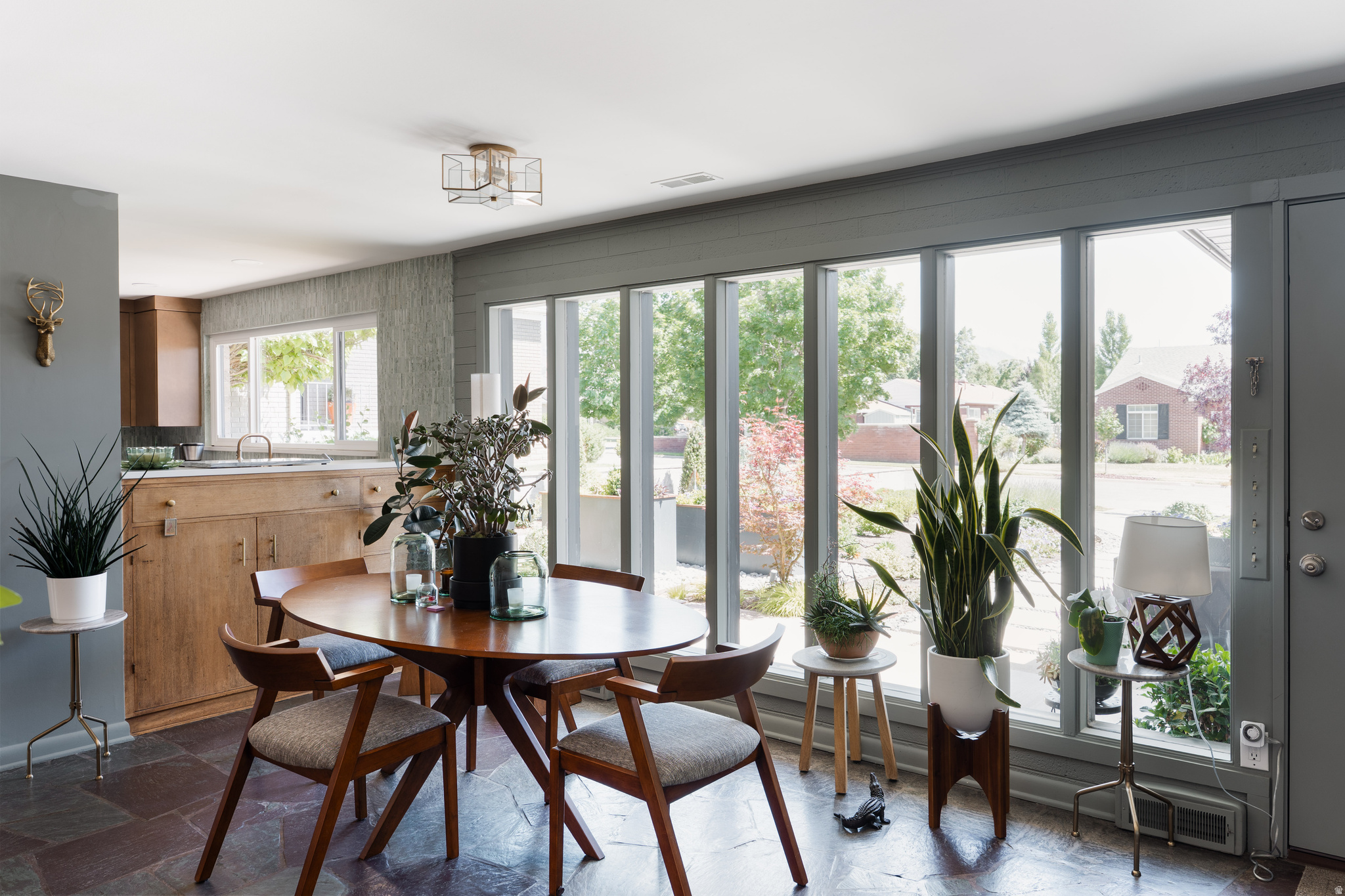 EL REY PARK - Residential