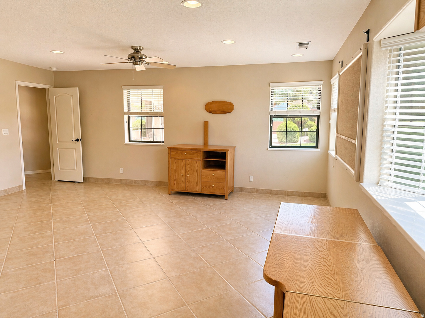 BLOOMINGTON RANCHES 6 AMD - Residential