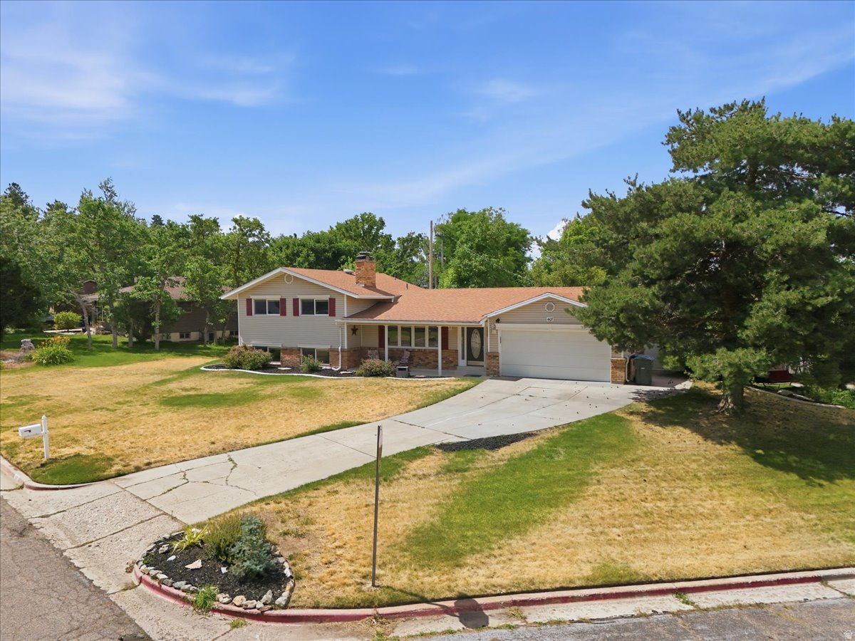 COLLEGE HEIGHTS - Residential