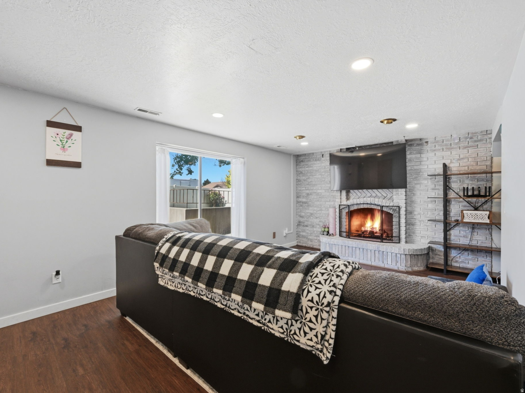 FOXGLEN - Residential